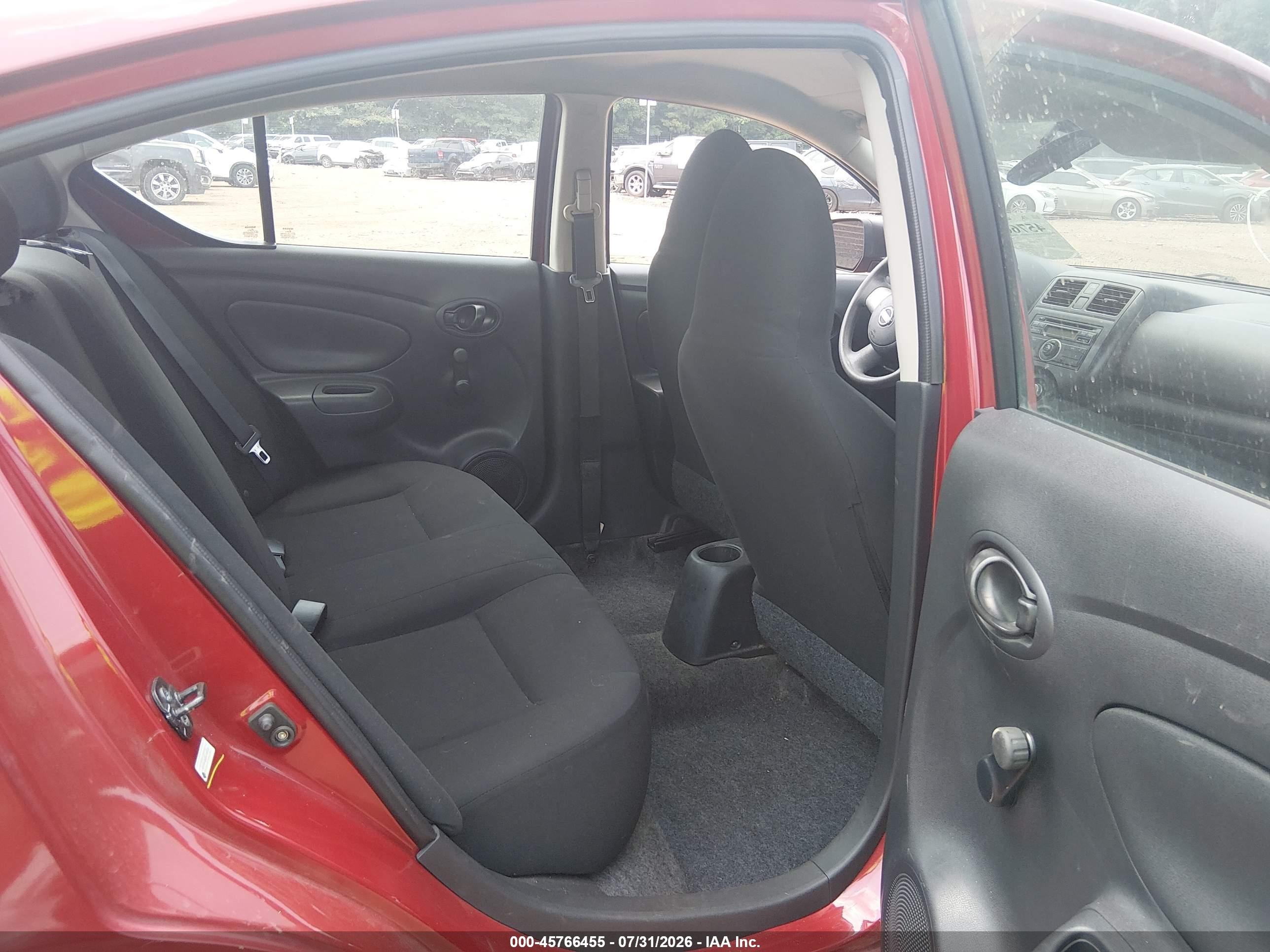 2014 Nissan Versa 1.6 S+ Red vin: 3N1CN7AP7EL847324