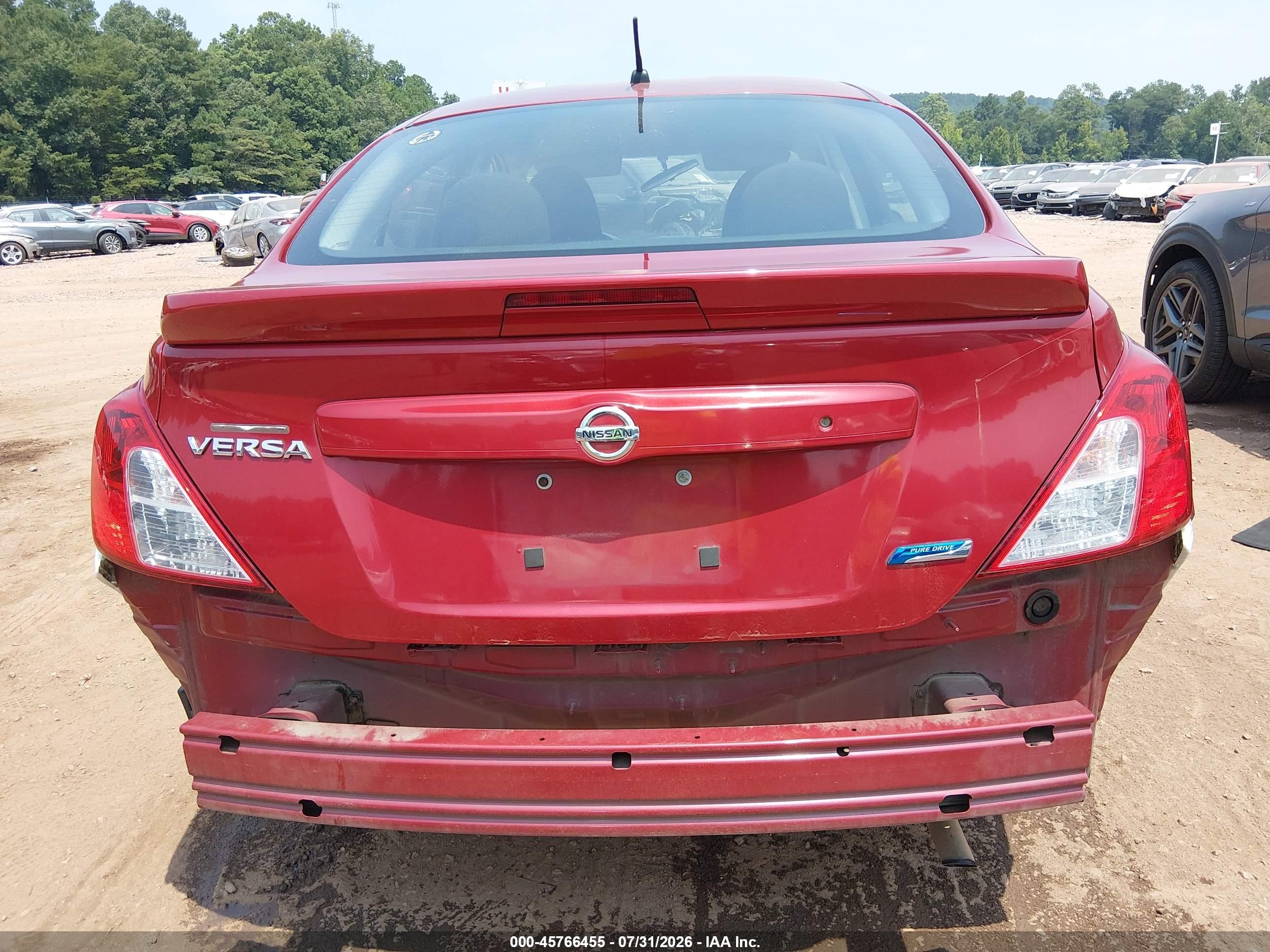 2014 Nissan Versa 1.6 S+ Red vin: 3N1CN7AP7EL847324