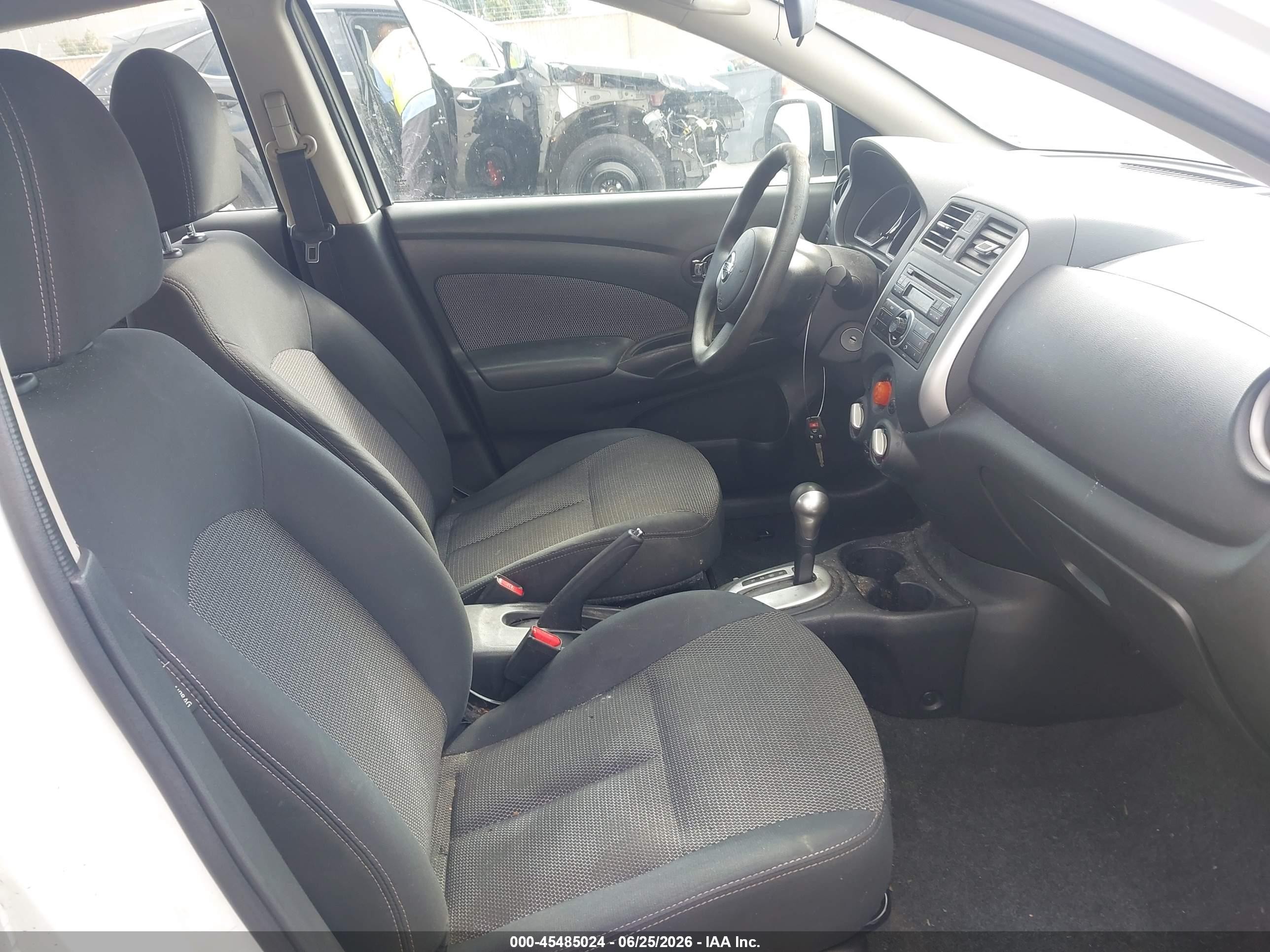 2014 Nissan Versa 1.6 Sv White vin: 3N1CN7AP7EL855066