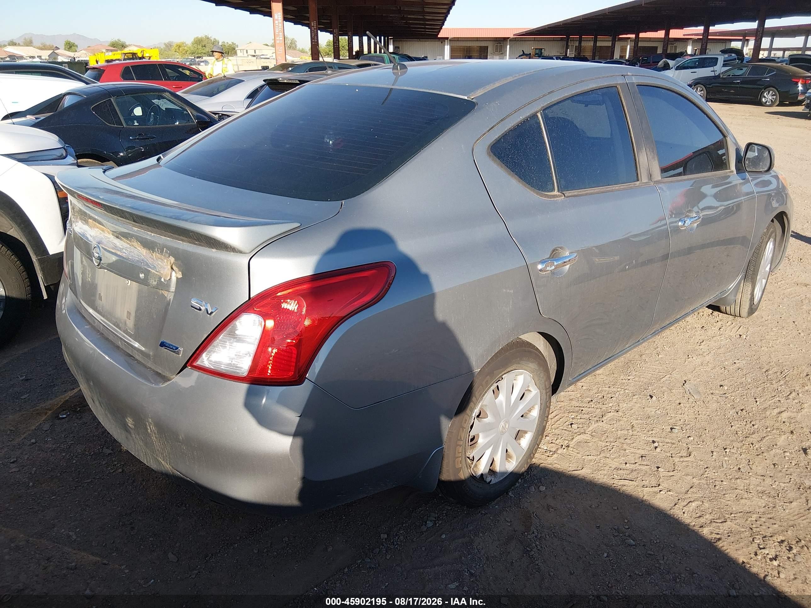 2014 Nissan Versa 1.6 Sv Gray vin: 3N1CN7AP7EL867072