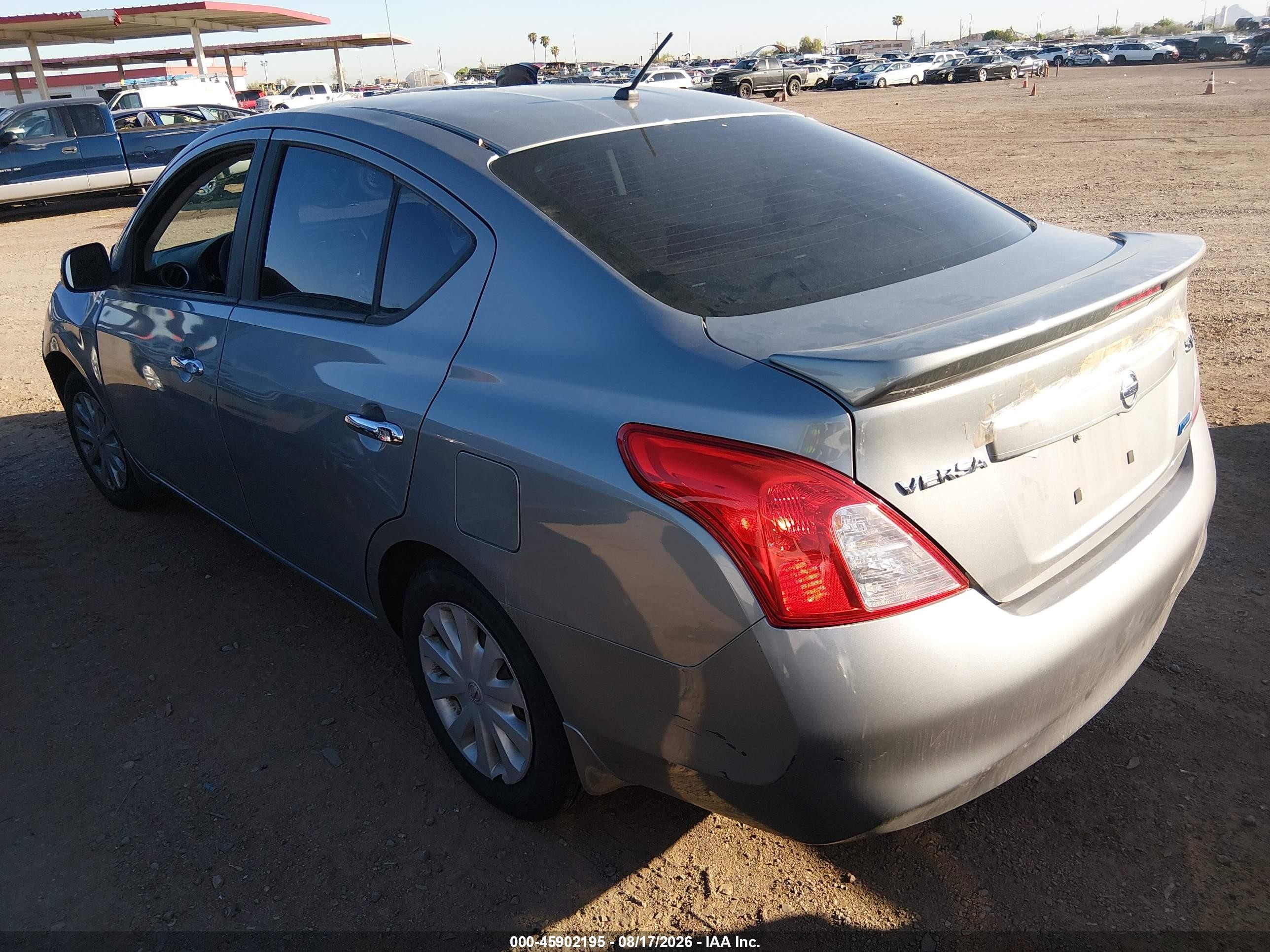 2014 Nissan Versa 1.6 Sv Gray vin: 3N1CN7AP7EL867072