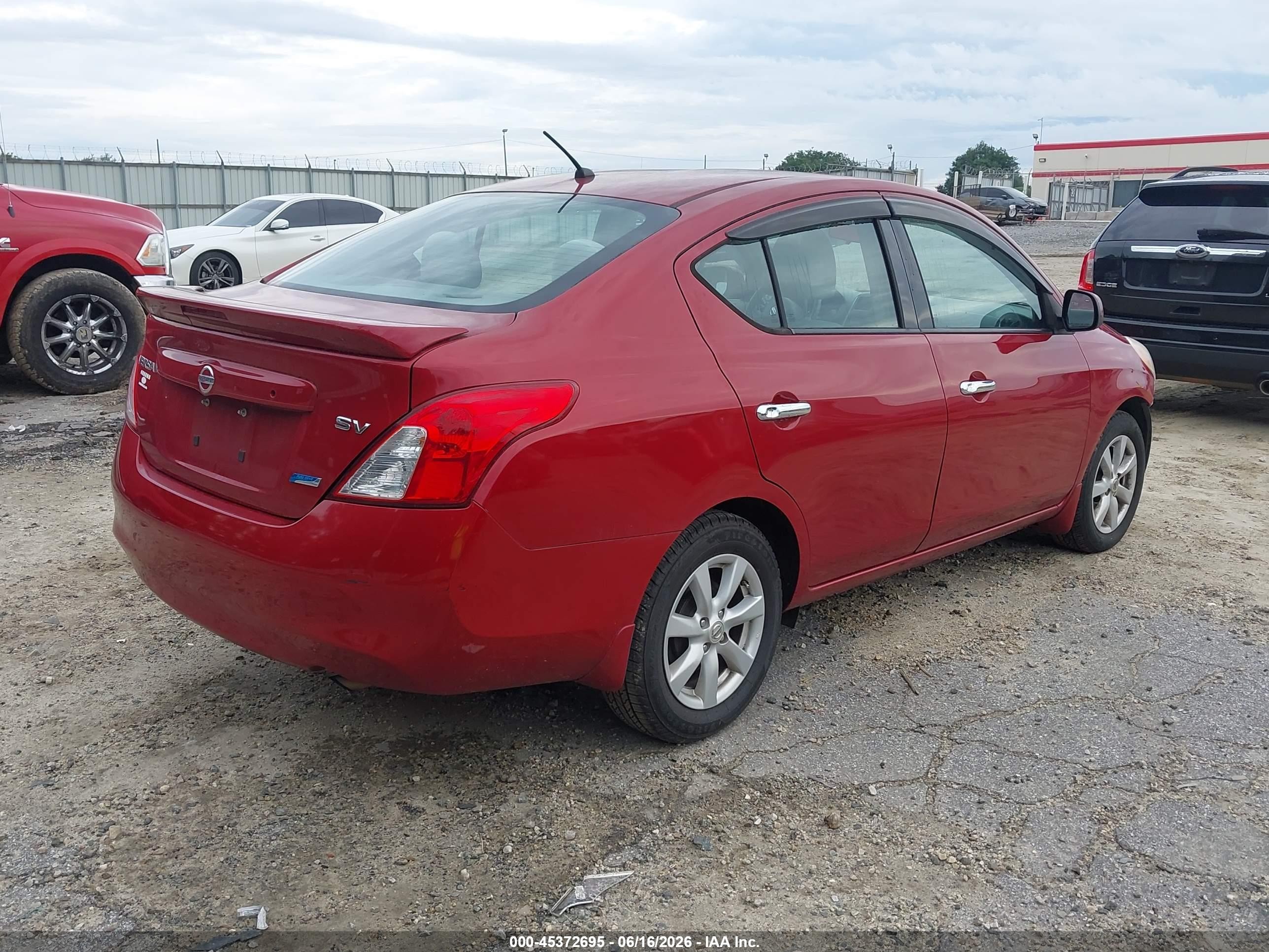 2014 Nissan Versa 1.6 Sv Red vin: 3N1CN7AP7EL876306
