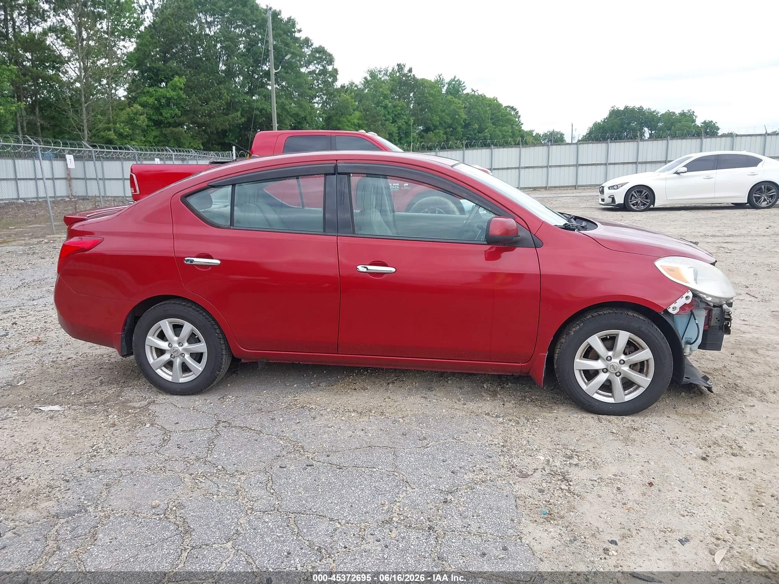 2014 Nissan Versa 1.6 Sv Red vin: 3N1CN7AP7EL876306