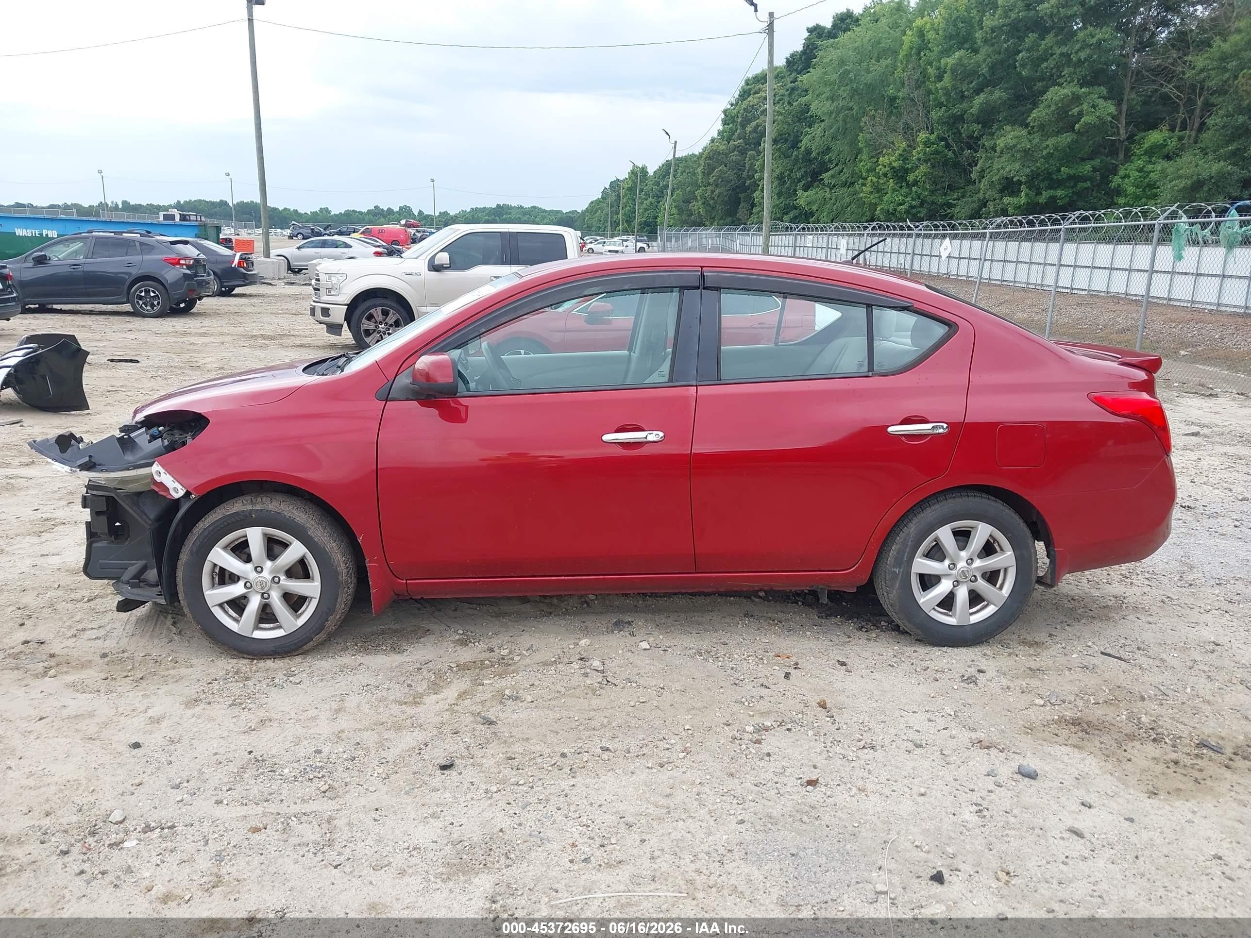 2014 Nissan Versa 1.6 Sv Red vin: 3N1CN7AP7EL876306