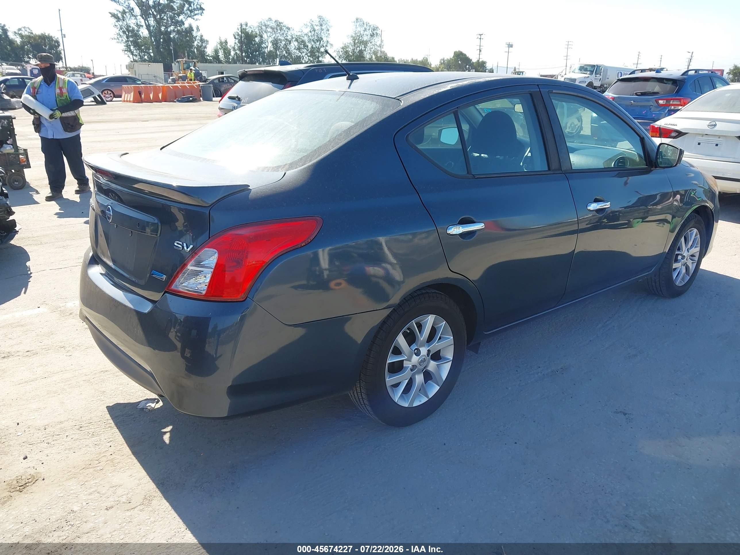 2015 Nissan Versa 1.6 Sv Dark Blue vin: 3N1CN7AP7FL802966