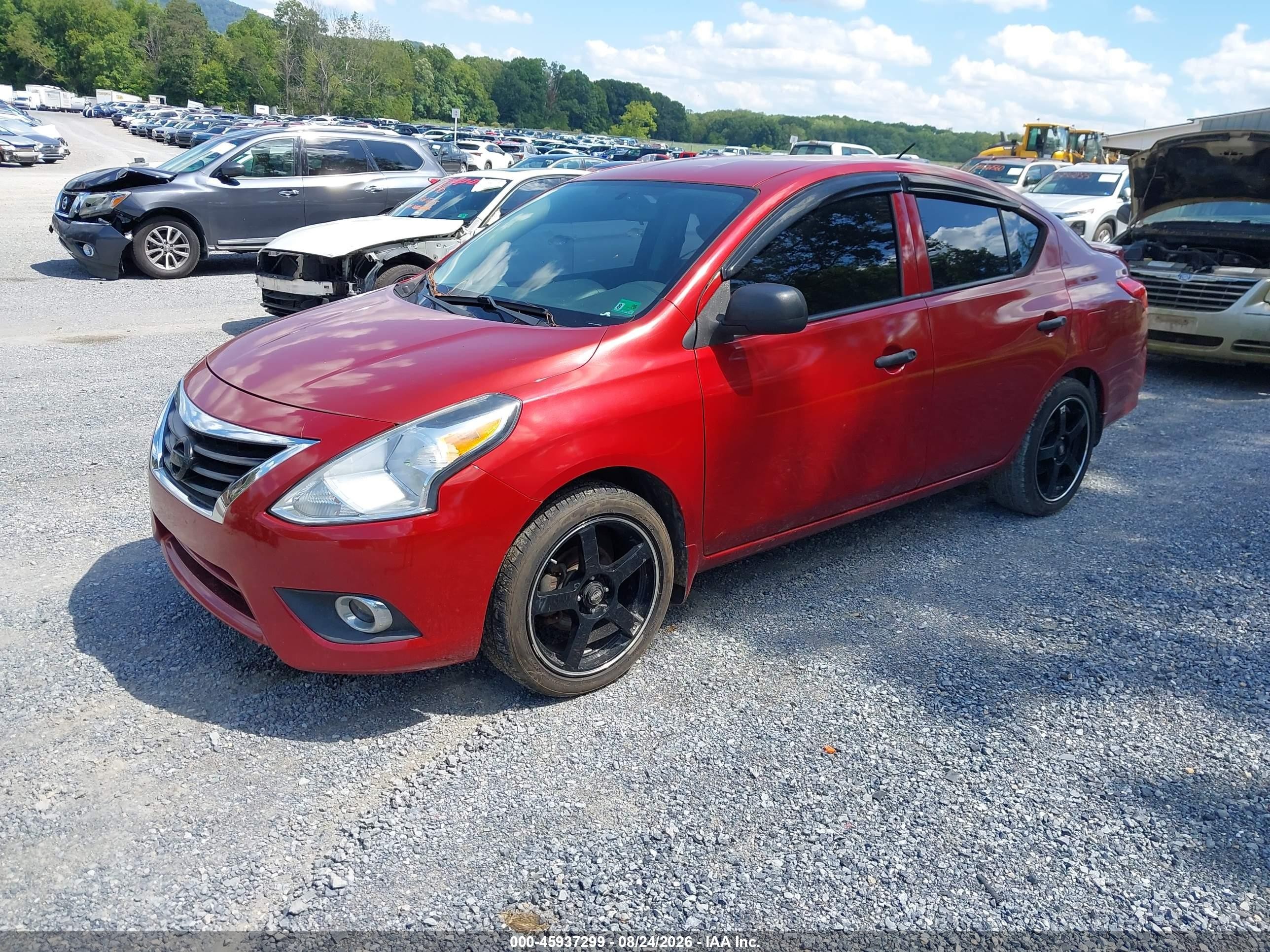 2015 Nissan Versa 1.6 S+ Red vin: 3N1CN7AP7FL820299