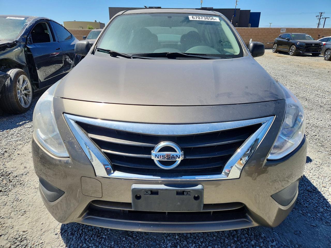 2015 Nissan Versa 1.6 S Plus Tan vin: 3N1CN7AP7FL820366