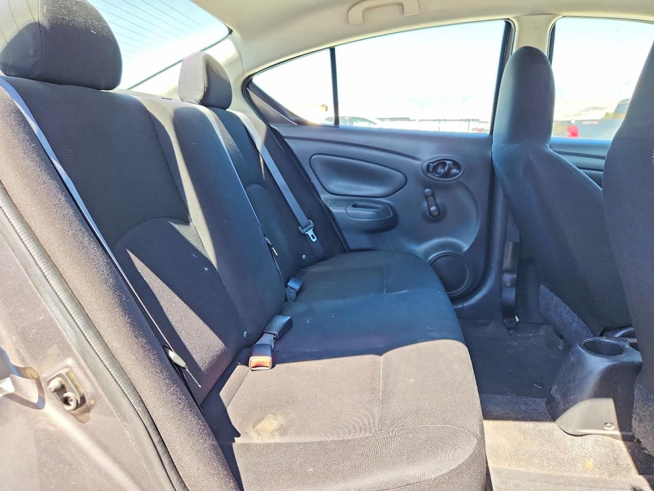 2015 Nissan Versa 1.6 S Plus Tan vin: 3N1CN7AP7FL820366