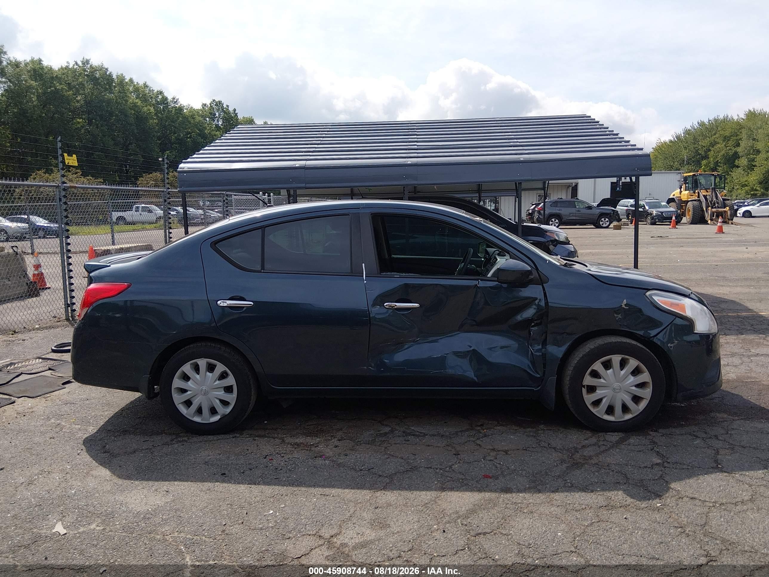 2015 Nissan Versa 1.6 Sv Blue vin: 3N1CN7AP7FL825390