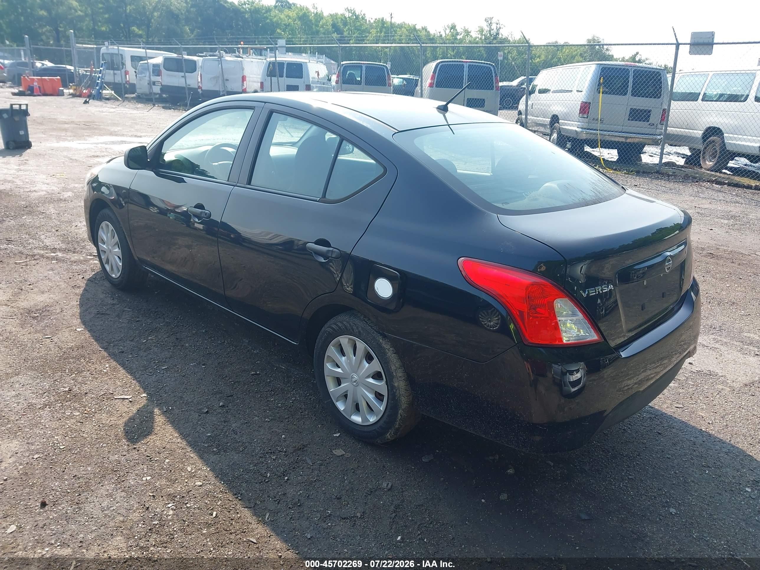 2015 Nissan Versa 1.6 S Black vin: 3N1CN7AP7FL841489