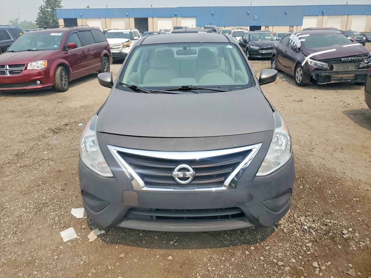 2015 Nissan Versa 1.6 Sv Gray vin: 3N1CN7AP7FL843016