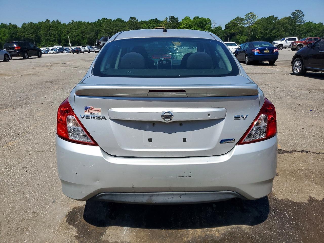 2015 Nissan Versa 1.6 Sv Silver vin: 3N1CN7AP7FL852623
