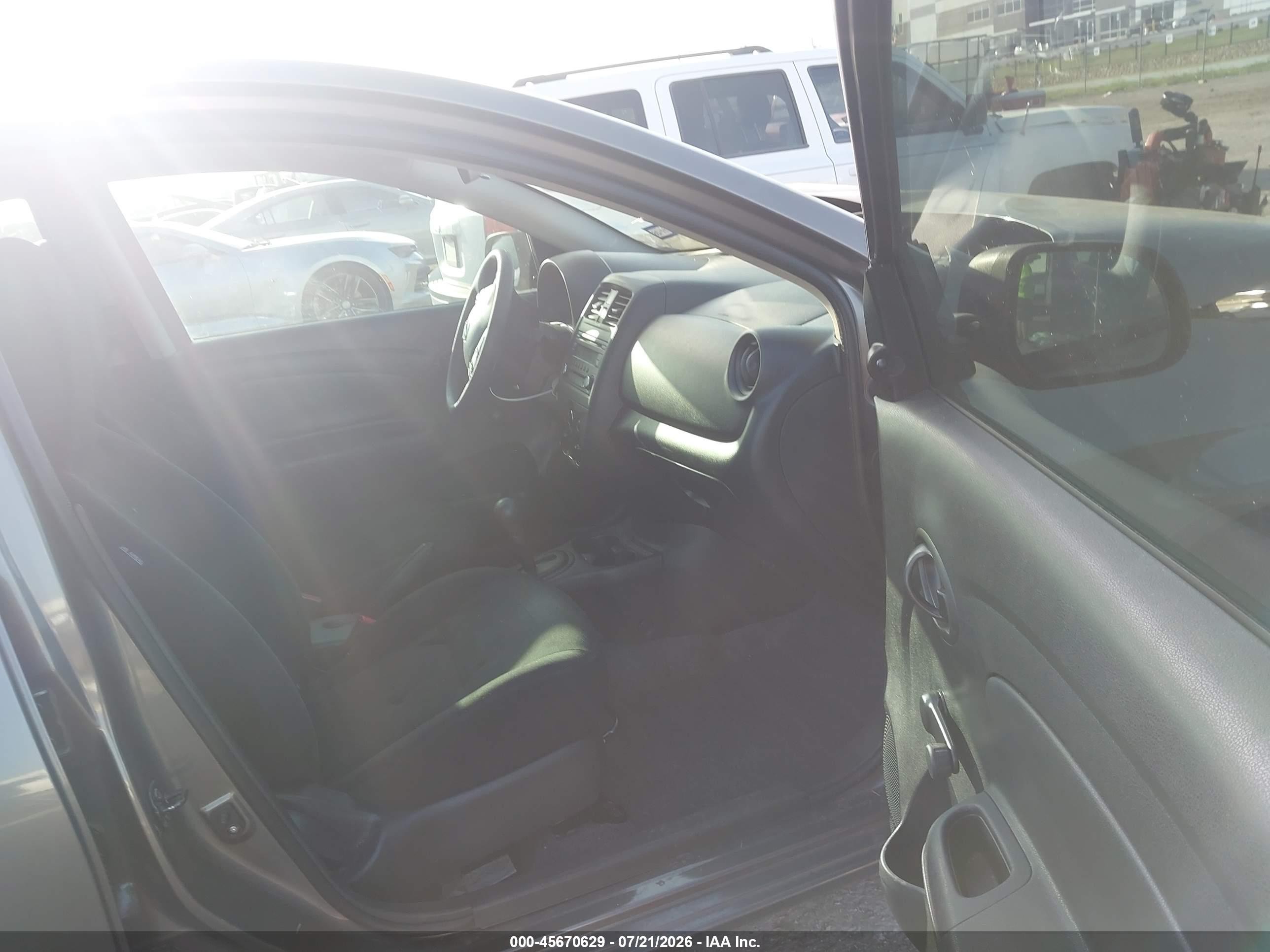 2015 Nissan Versa 1.6 S+ Beige vin: 3N1CN7AP7FL860575