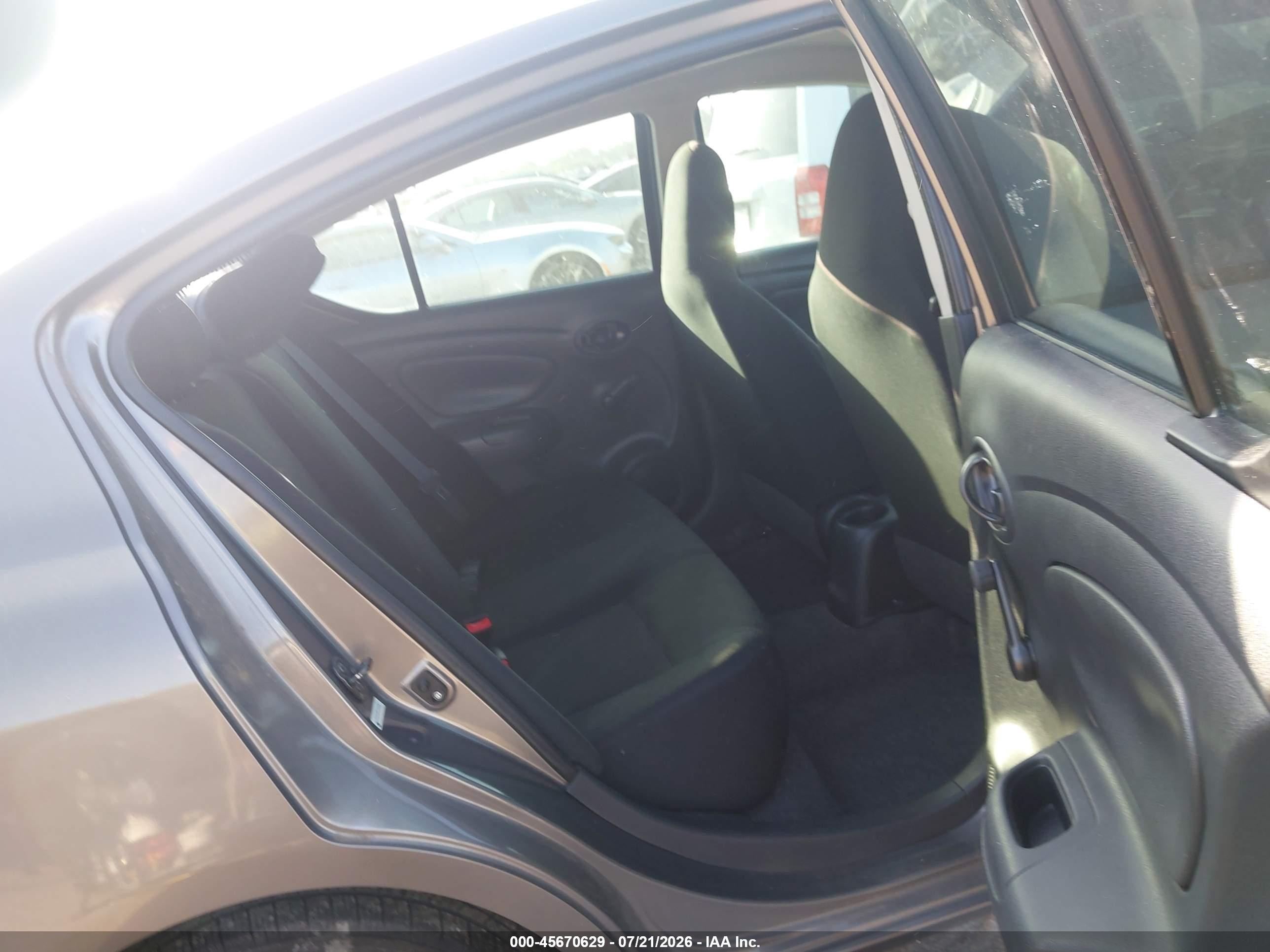 2015 Nissan Versa 1.6 S+ Beige vin: 3N1CN7AP7FL860575