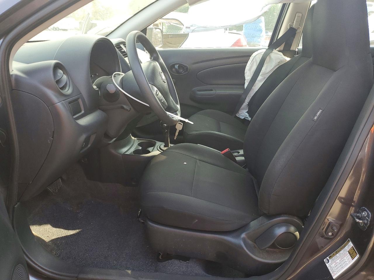 2015 Nissan Versa 1.6 S Brown vin: 3N1CN7AP7FL868188