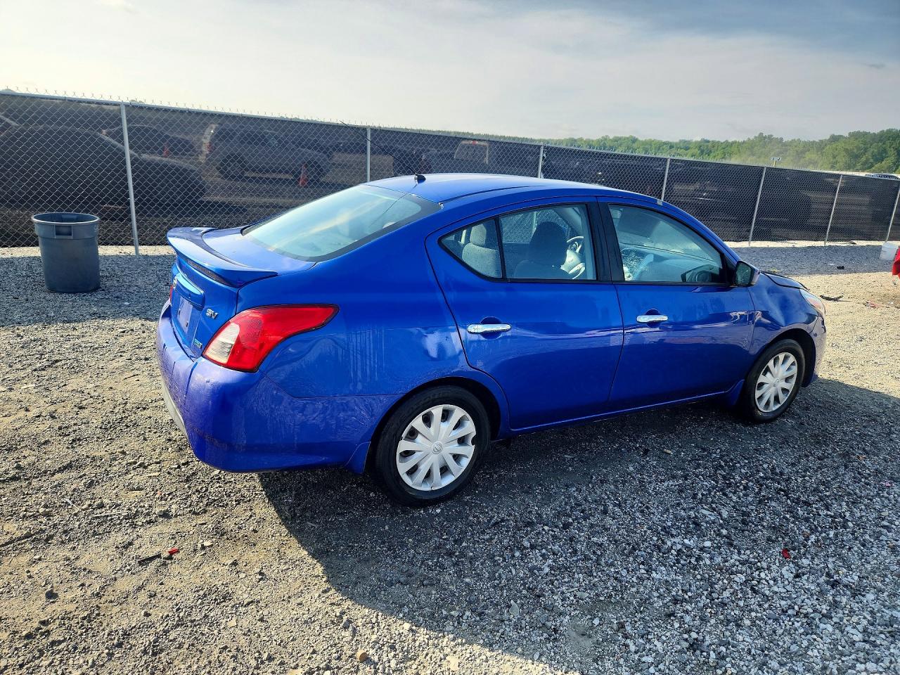 2015 Nissan Versa 1.6 Sv Blue vin: 3N1CN7AP7FL893253