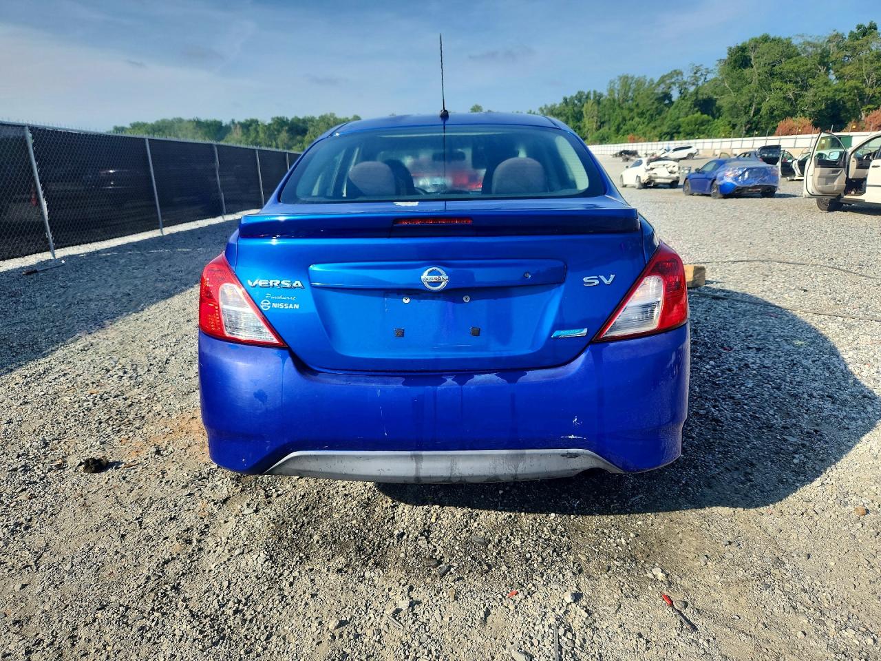 2015 Nissan Versa 1.6 Sv Blue vin: 3N1CN7AP7FL893253