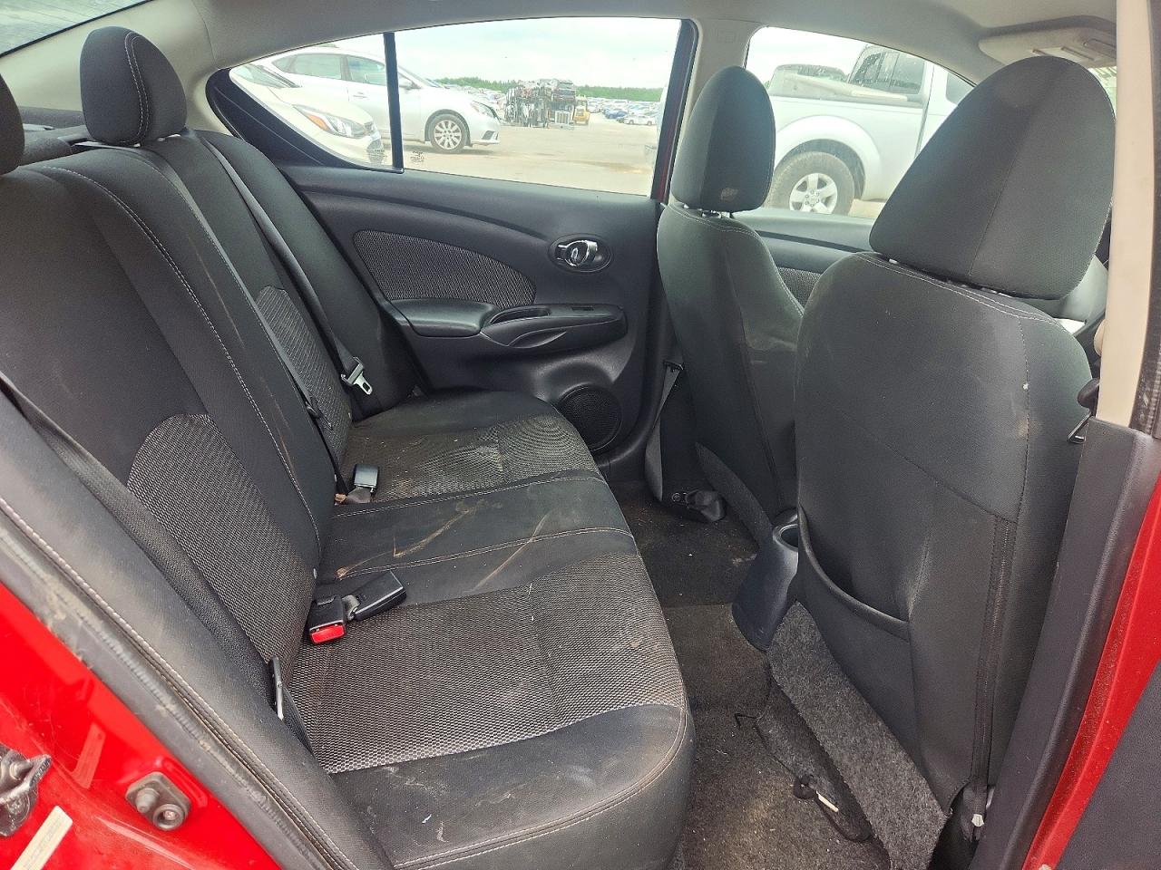 2015 Nissan Versa 1.6 Sv Red vin: 3N1CN7AP7FL898615