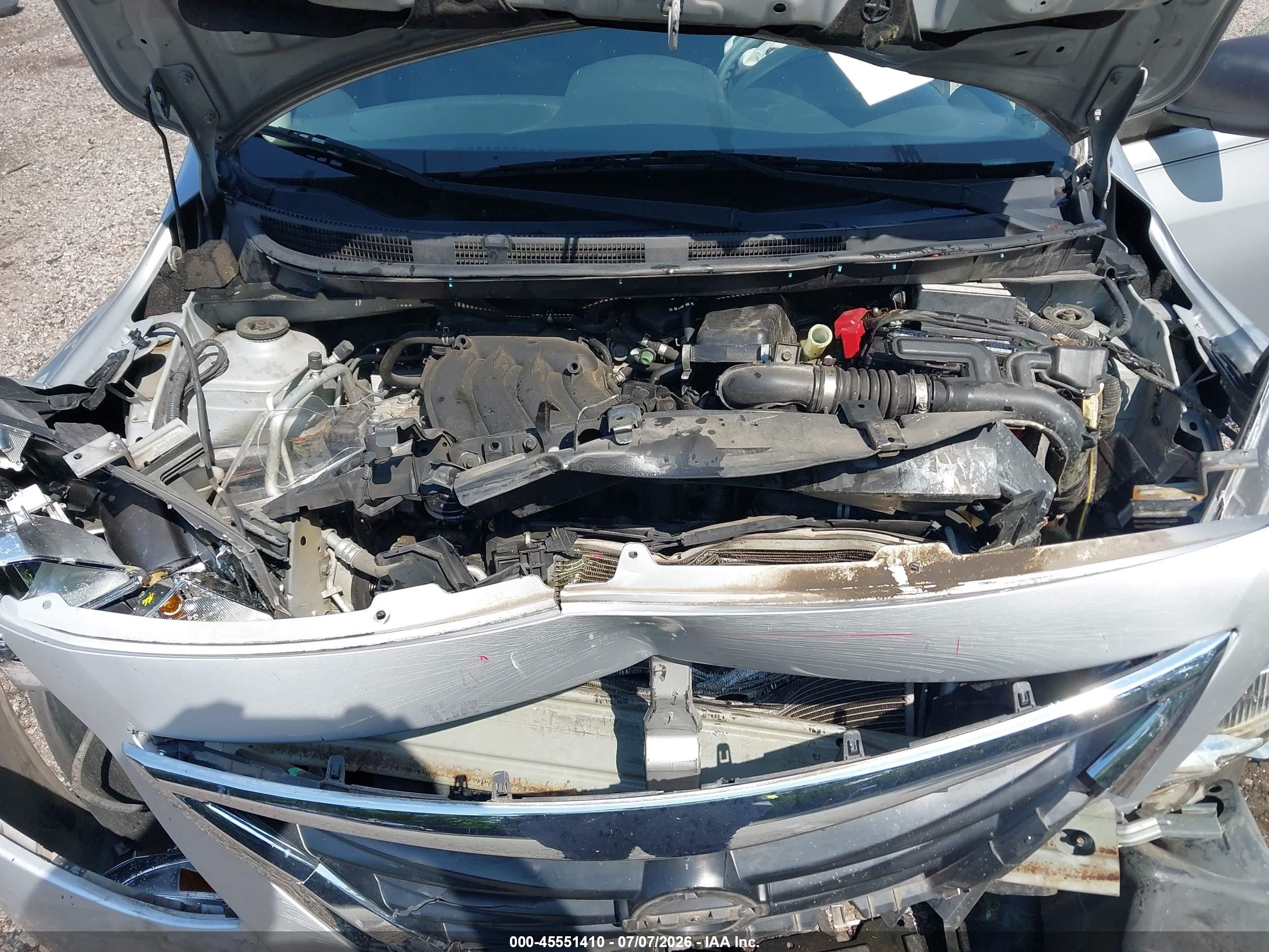 2015 Nissan Versa 1.6 S Silver vin: 3N1CN7AP7FL912030