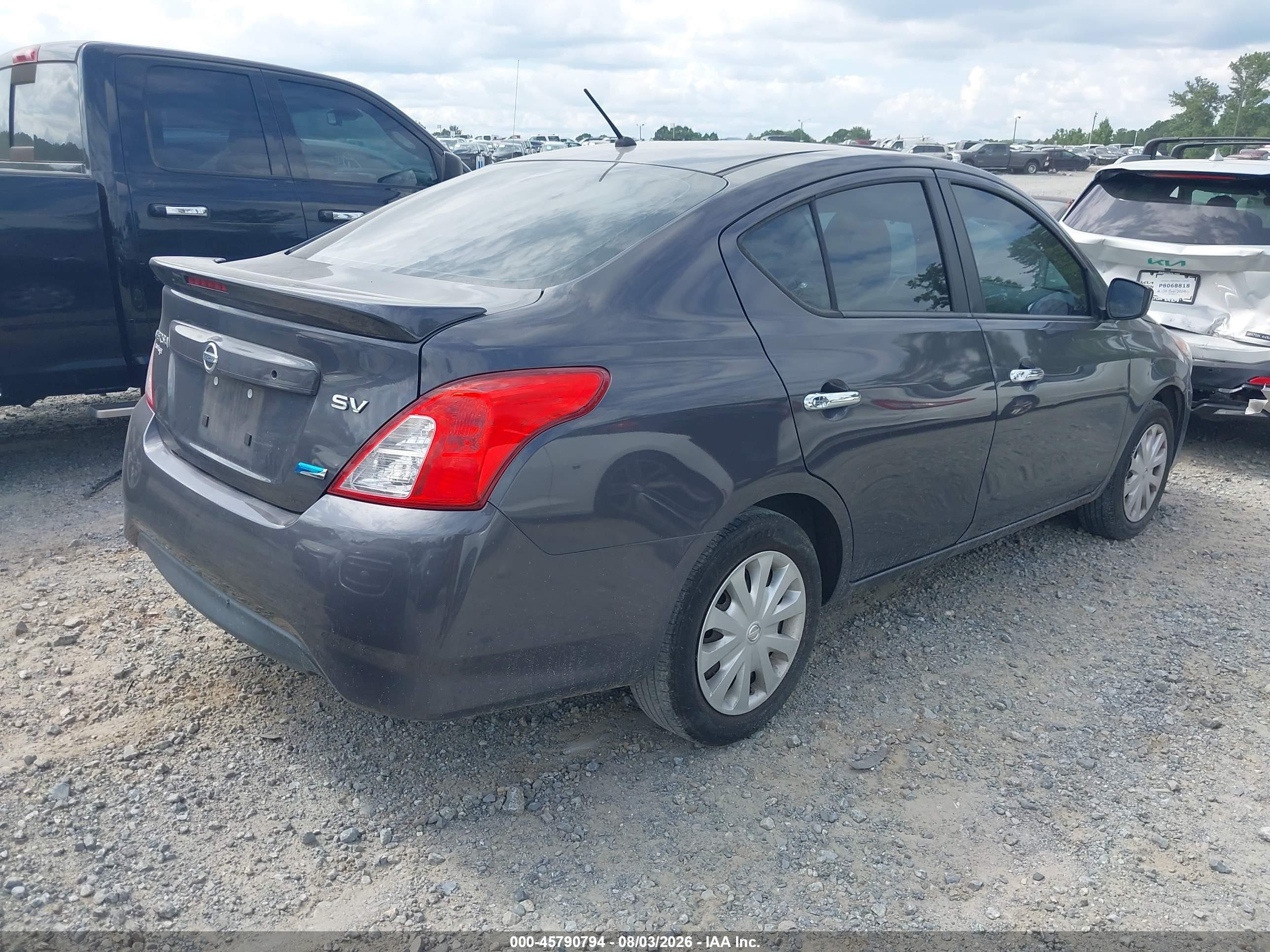 2015 Nissan Versa 1.6 Sv Gray vin: 3N1CN7AP7FL914134