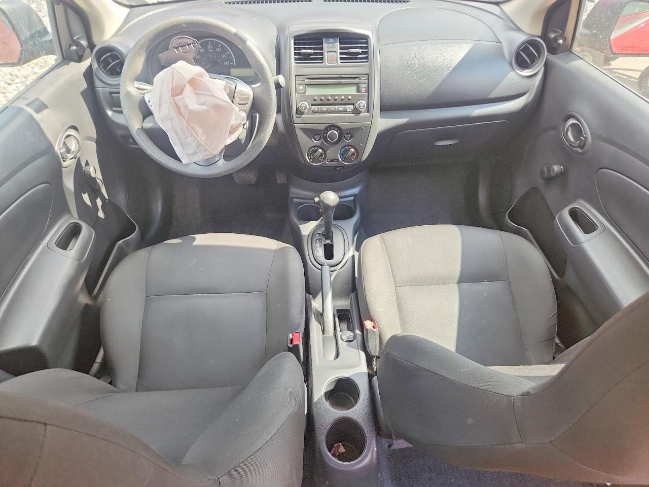 2015 Nissan Versa 1.6 S Plus Burgundy vin: 3N1CN7AP7FL931967