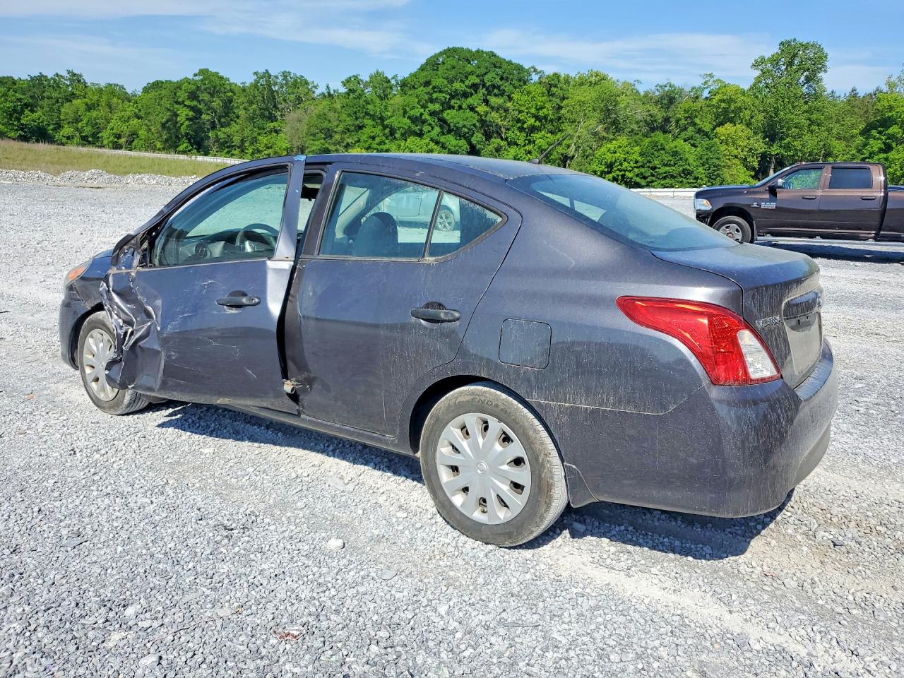2015 Nissan Versa 1.6 S Угольный vin: 3N1CN7AP7FL933427