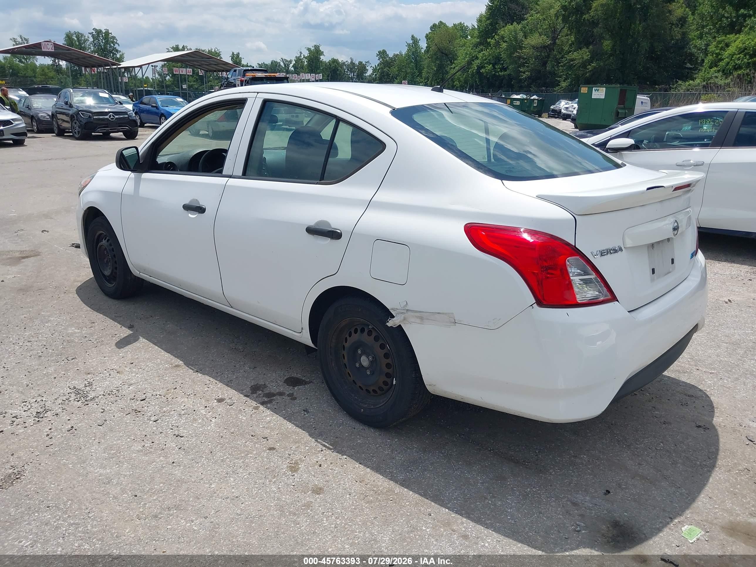 2015 Nissan Versa 1.6 S+ White vin: 3N1CN7AP7FL946632