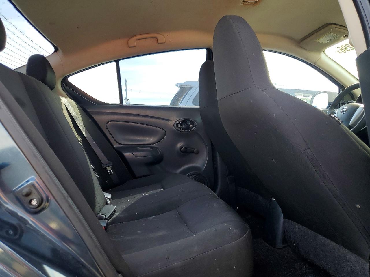 2015 Nissan Versa 1.6 S Синий vin: 3N1CN7AP7FL951877