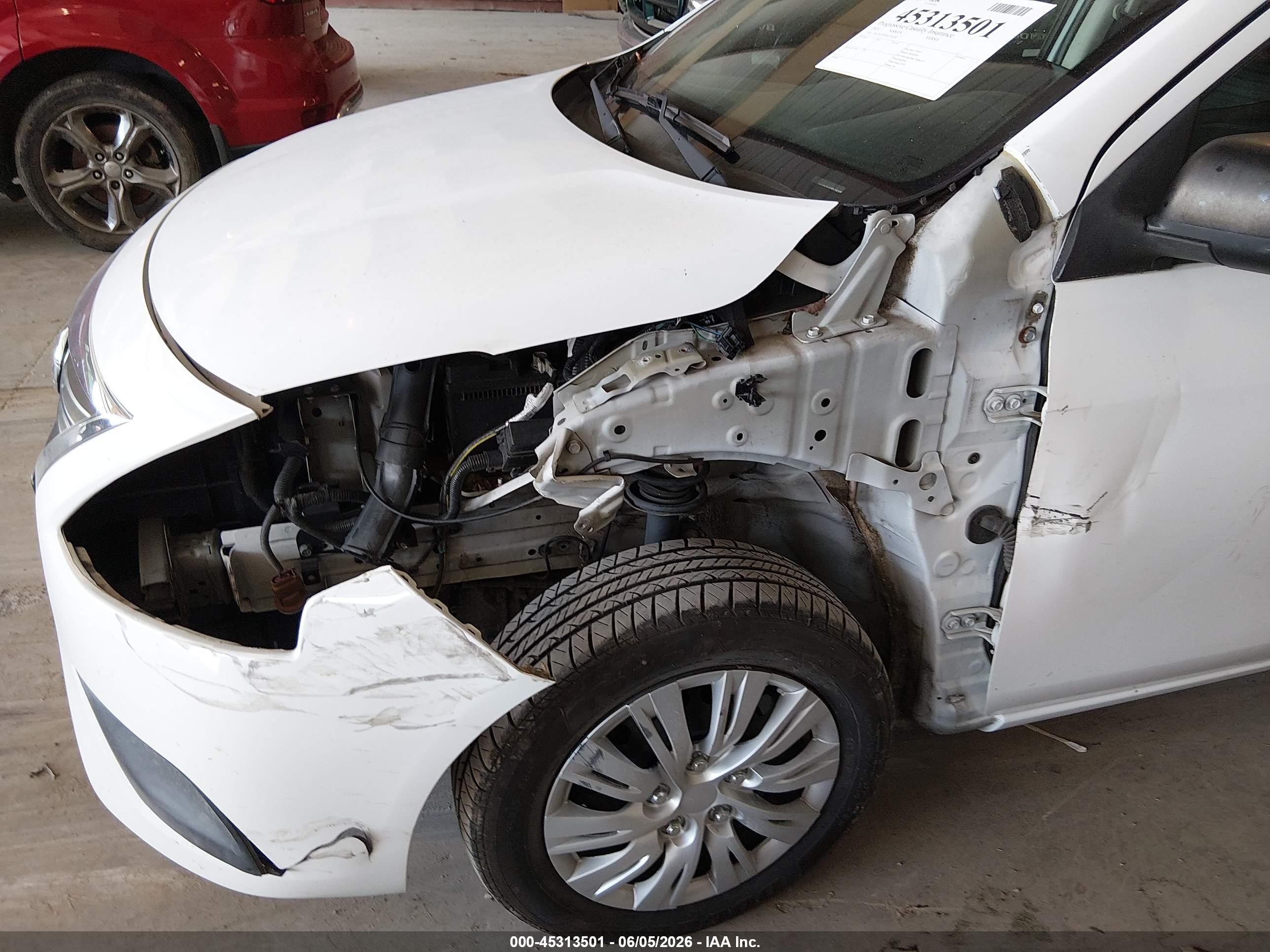 2015 Nissan Versa 1.6 S White vin: 3N1CN7AP7FL954200