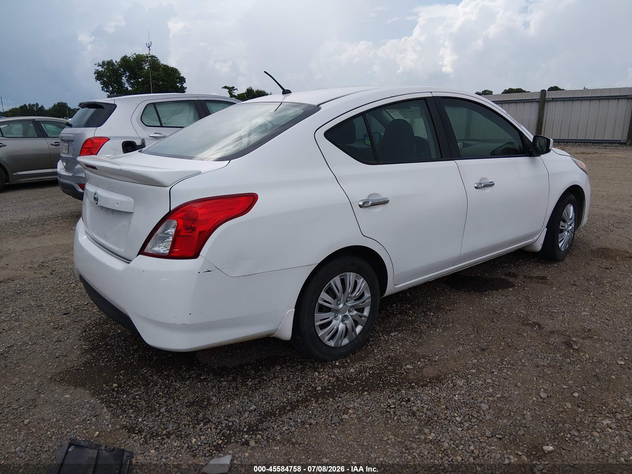 2017 Nissan Versa 1.6 Sv White vin: 3N1CN7AP7HL889478