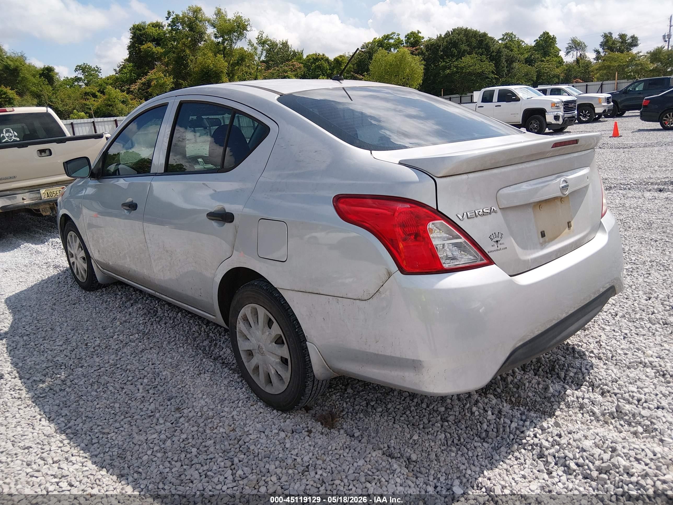 2018 Nissan Versa 1.6 S+ Silver vin: 3N1CN7AP7JL835944