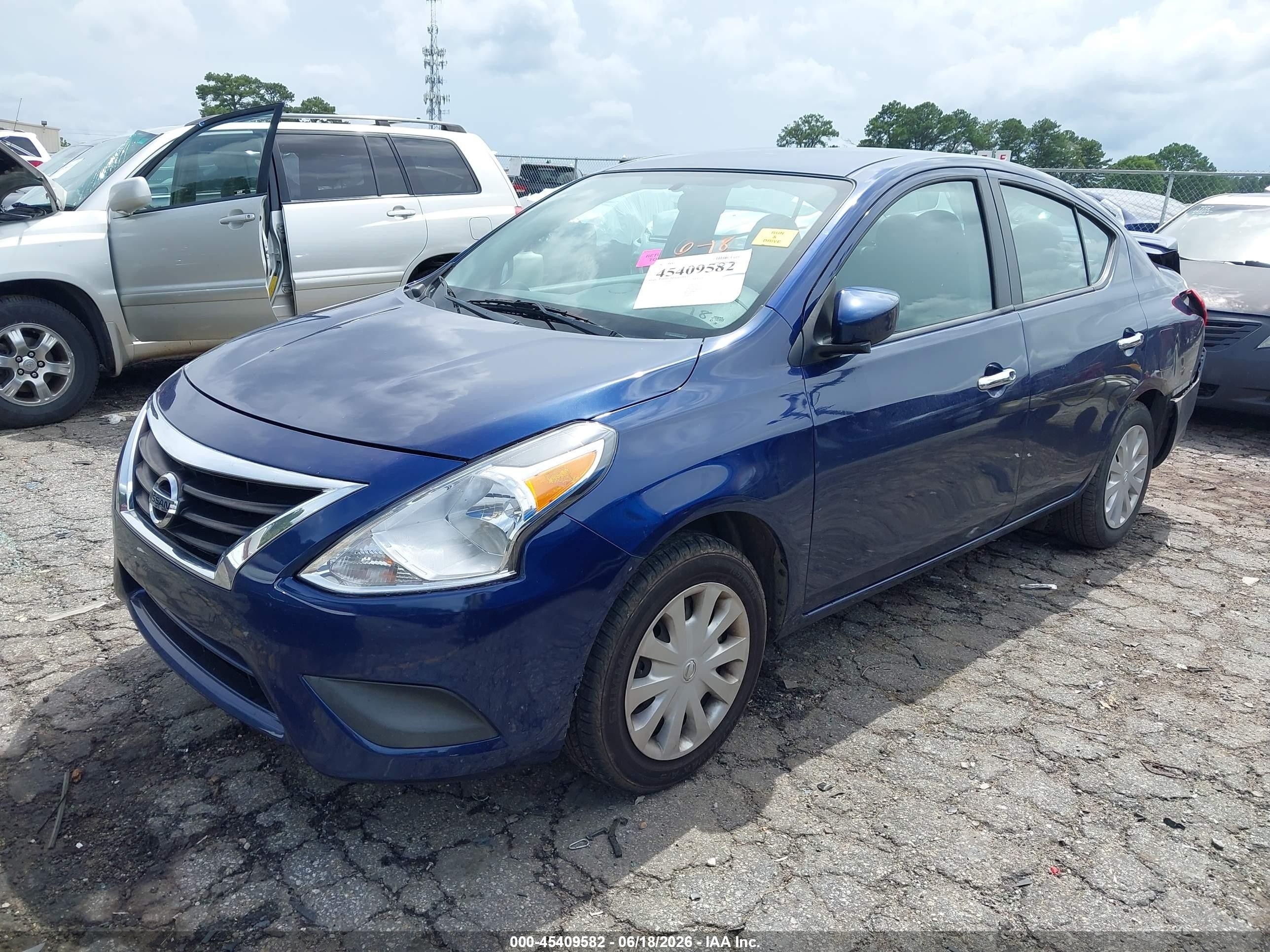 2019 Nissan Versa 1.6 Sv Blue vin: 3N1CN7AP7KL856701