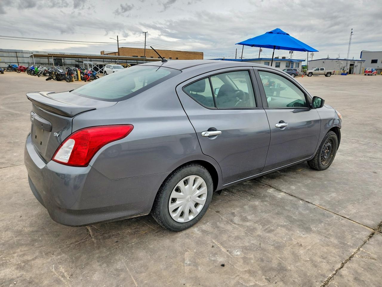 2019 Nissan Versa Sv Серый vin: 3N1CN7AP7KL876544