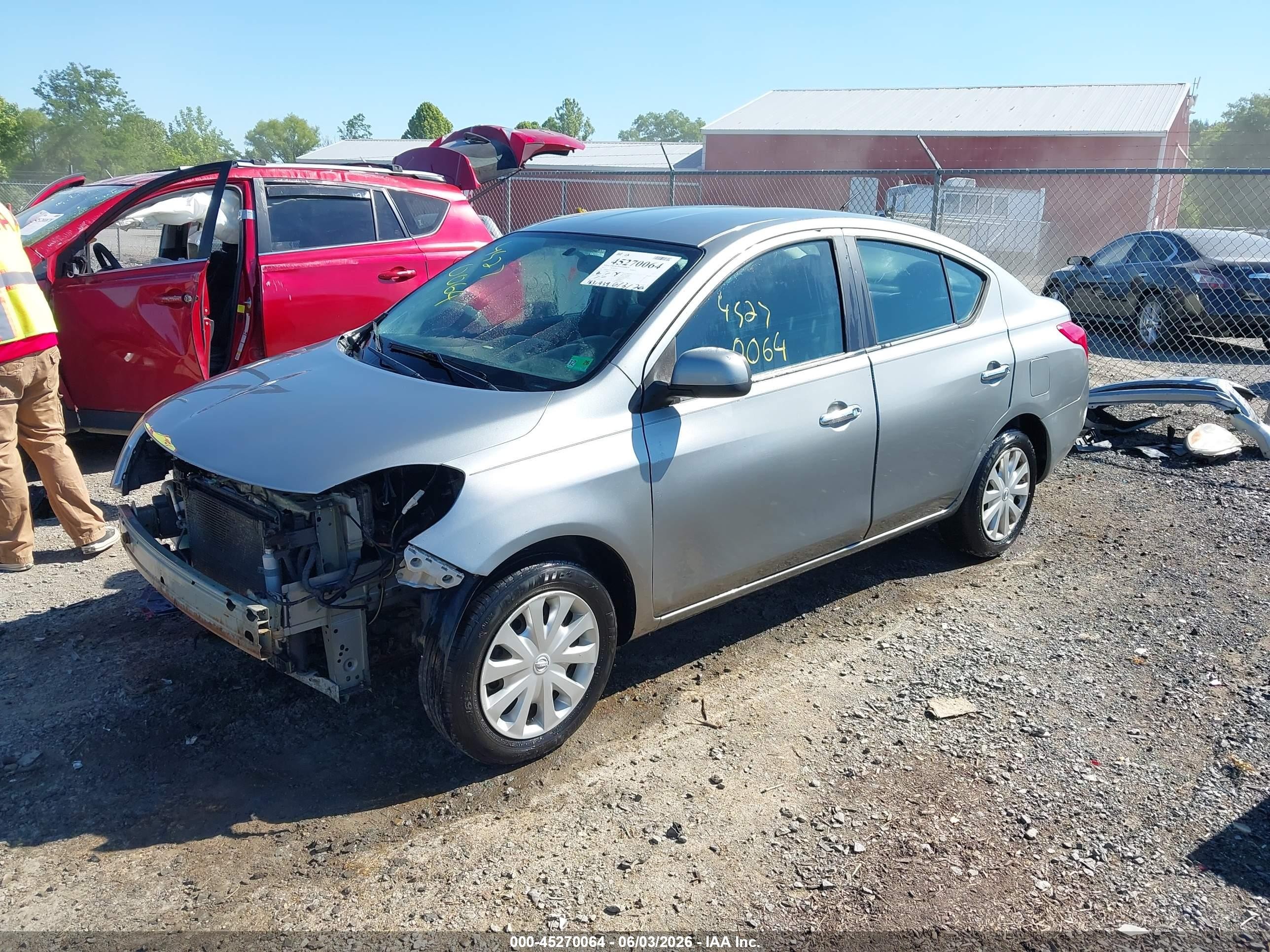 2012 Nissan Versa 1.6 Sv Silver vin: 3N1CN7AP8CL803992