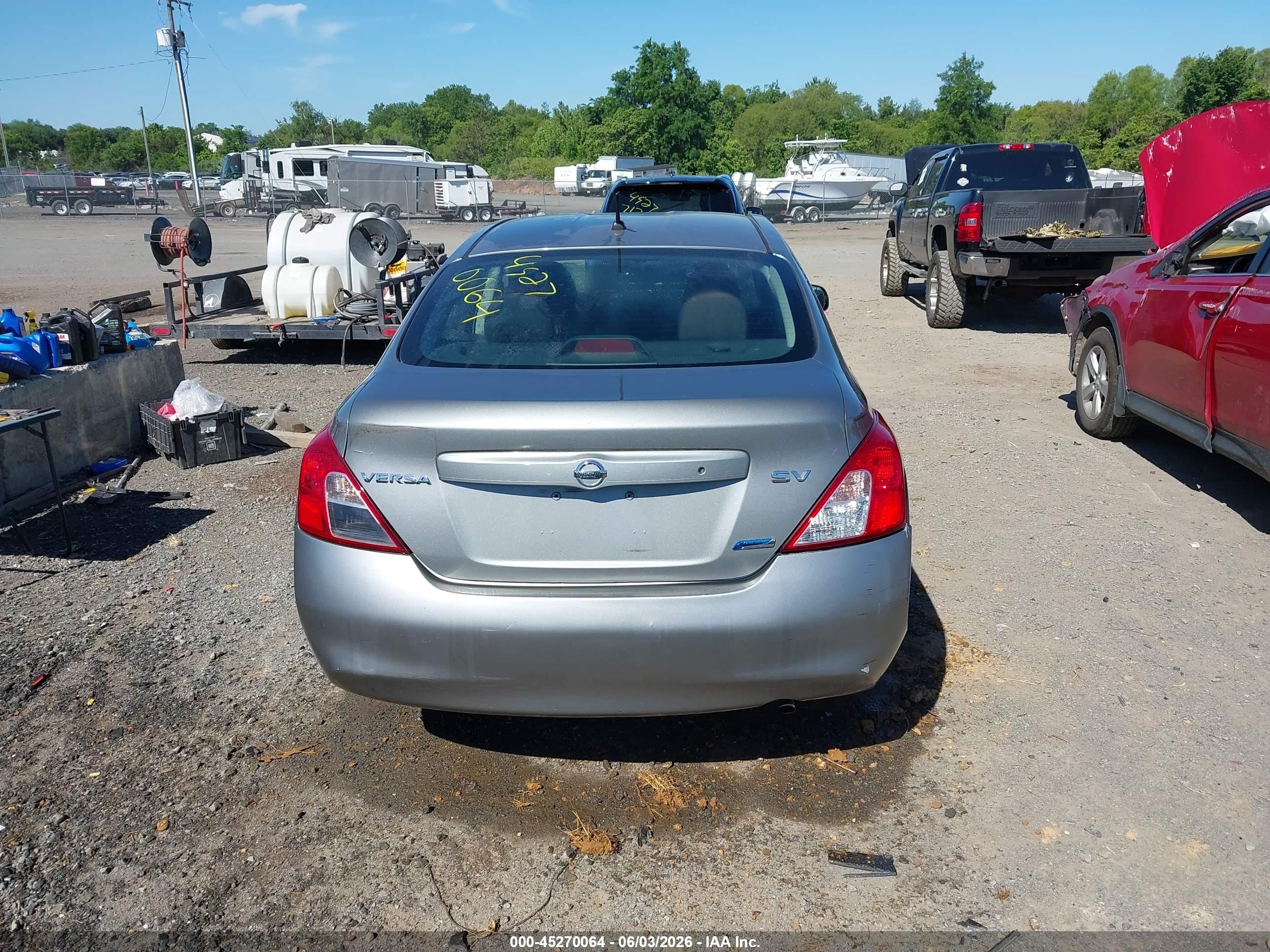 2012 Nissan Versa 1.6 Sv Silver vin: 3N1CN7AP8CL803992