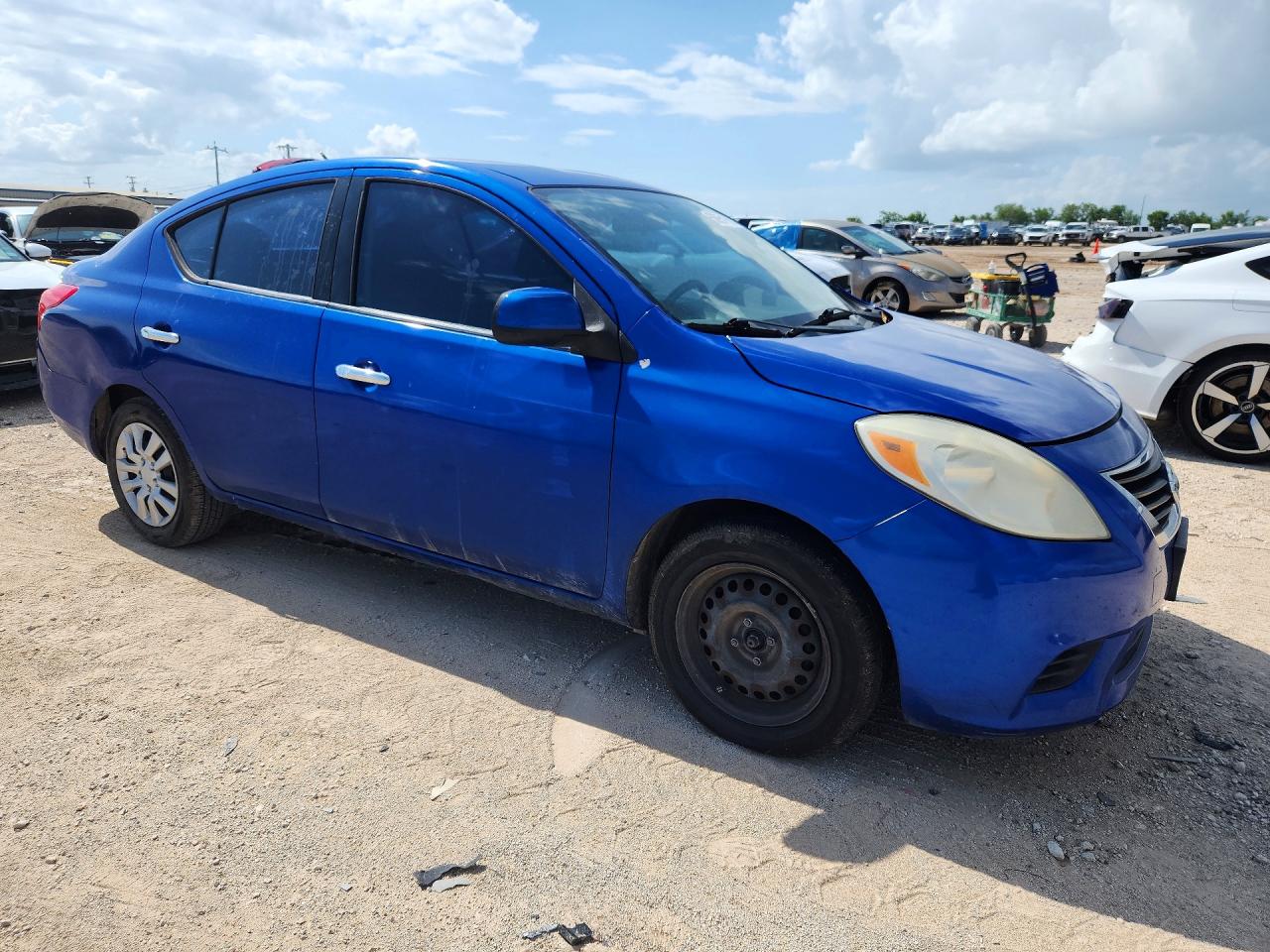 2012 Nissan Versa 1.6 S Blue vin: 3N1CN7AP8CL812515