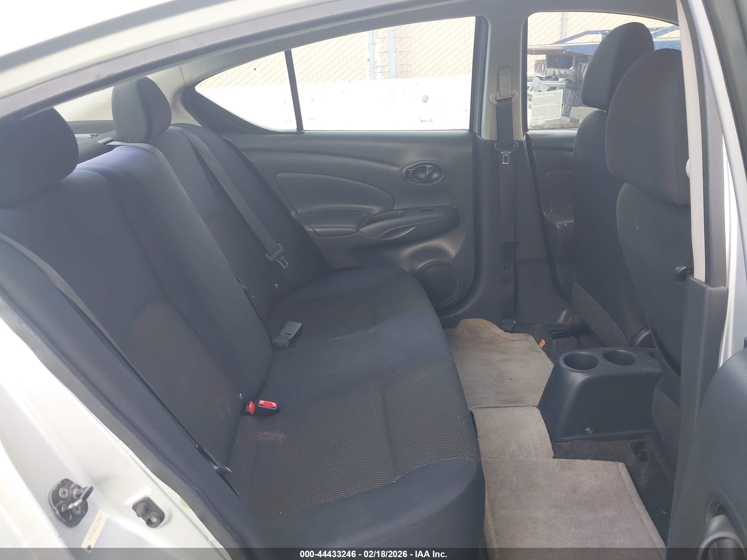 2012 Nissan Versa 1.6 Sv Silver vin: 3N1CN7AP8CL818041