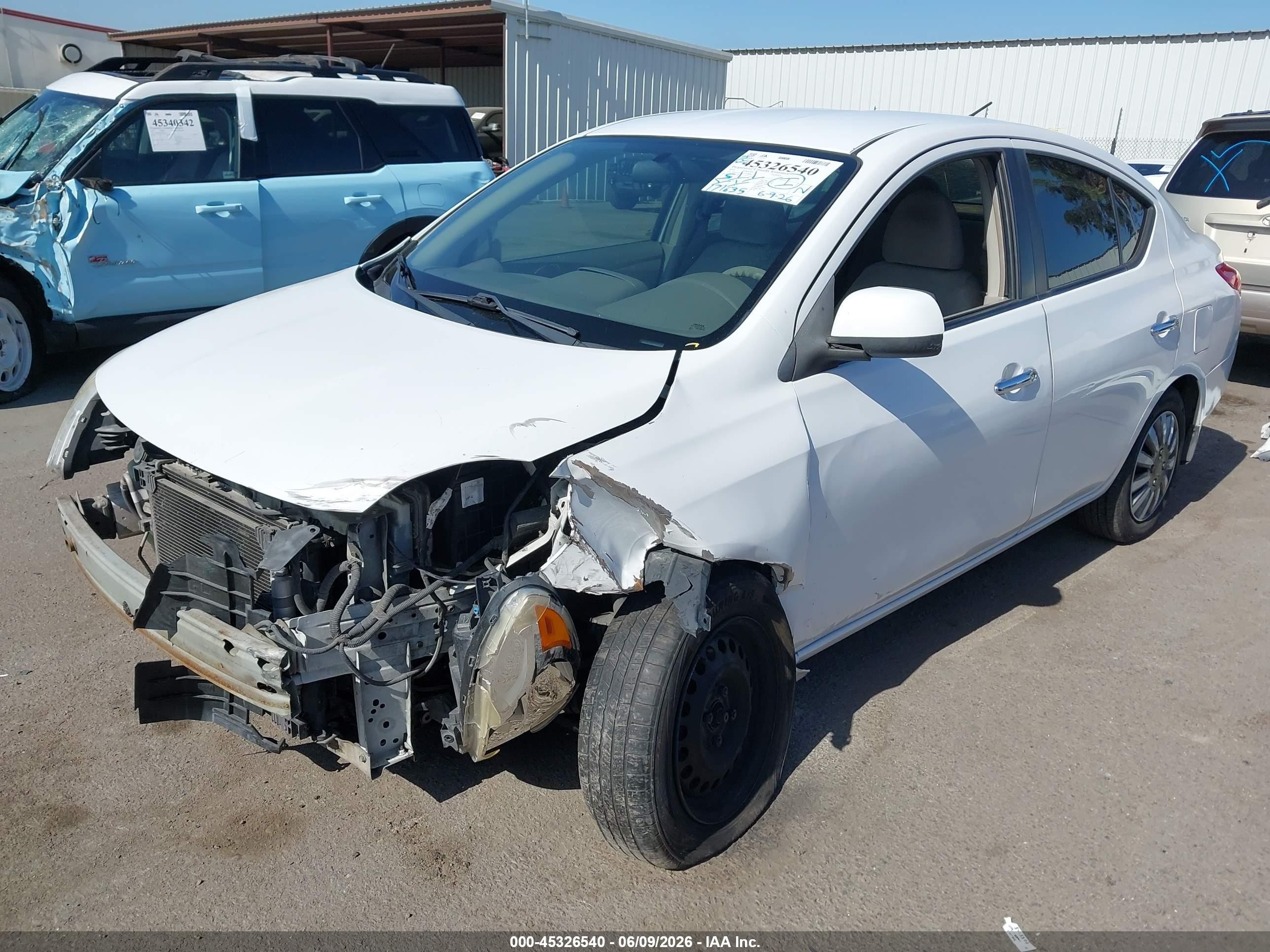 2012 Nissan Versa 1.6 Sv Белый vin: 3N1CN7AP8CL850889