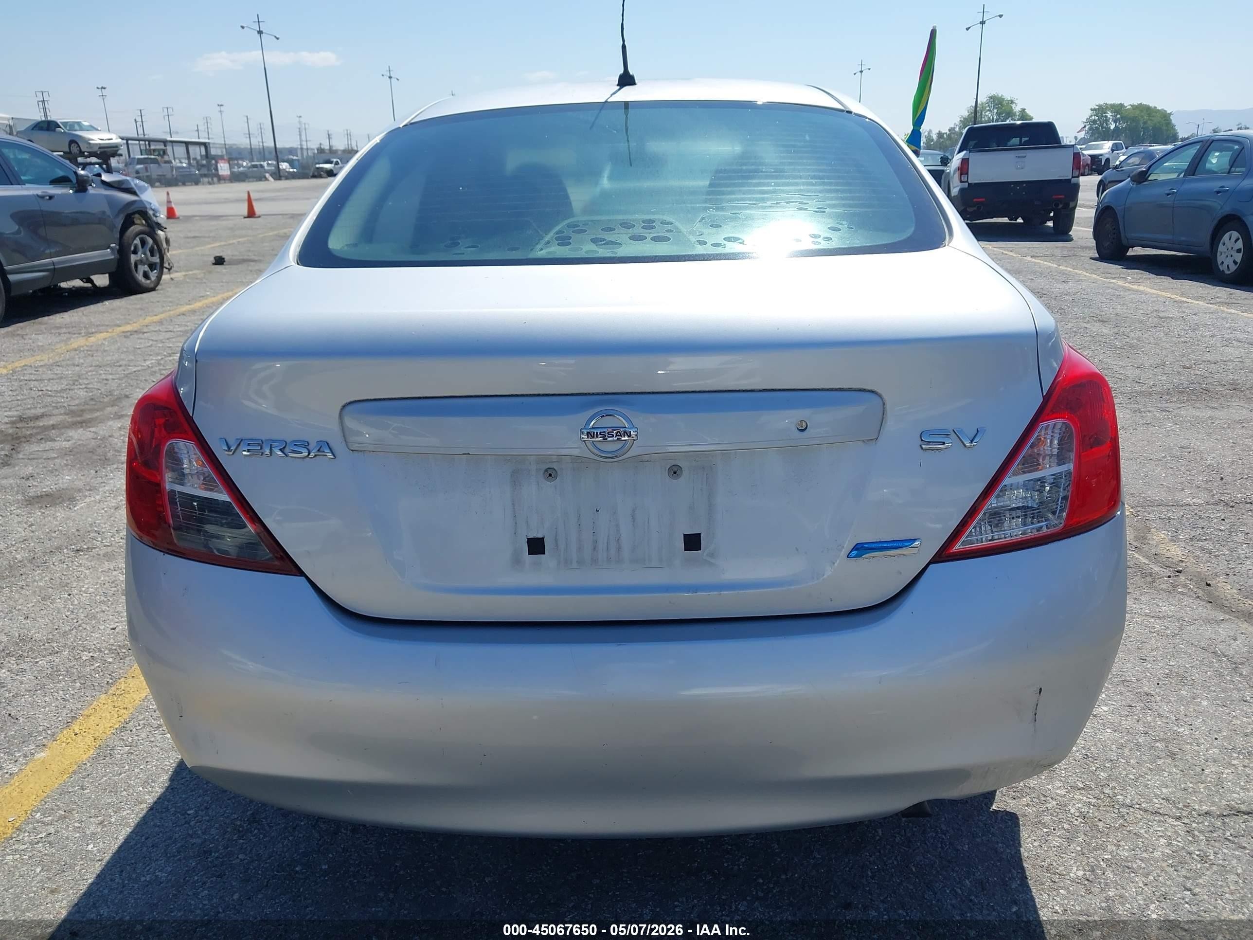 2012 Nissan Versa 1.6 Sv Silver vin: 3N1CN7AP8CL855641