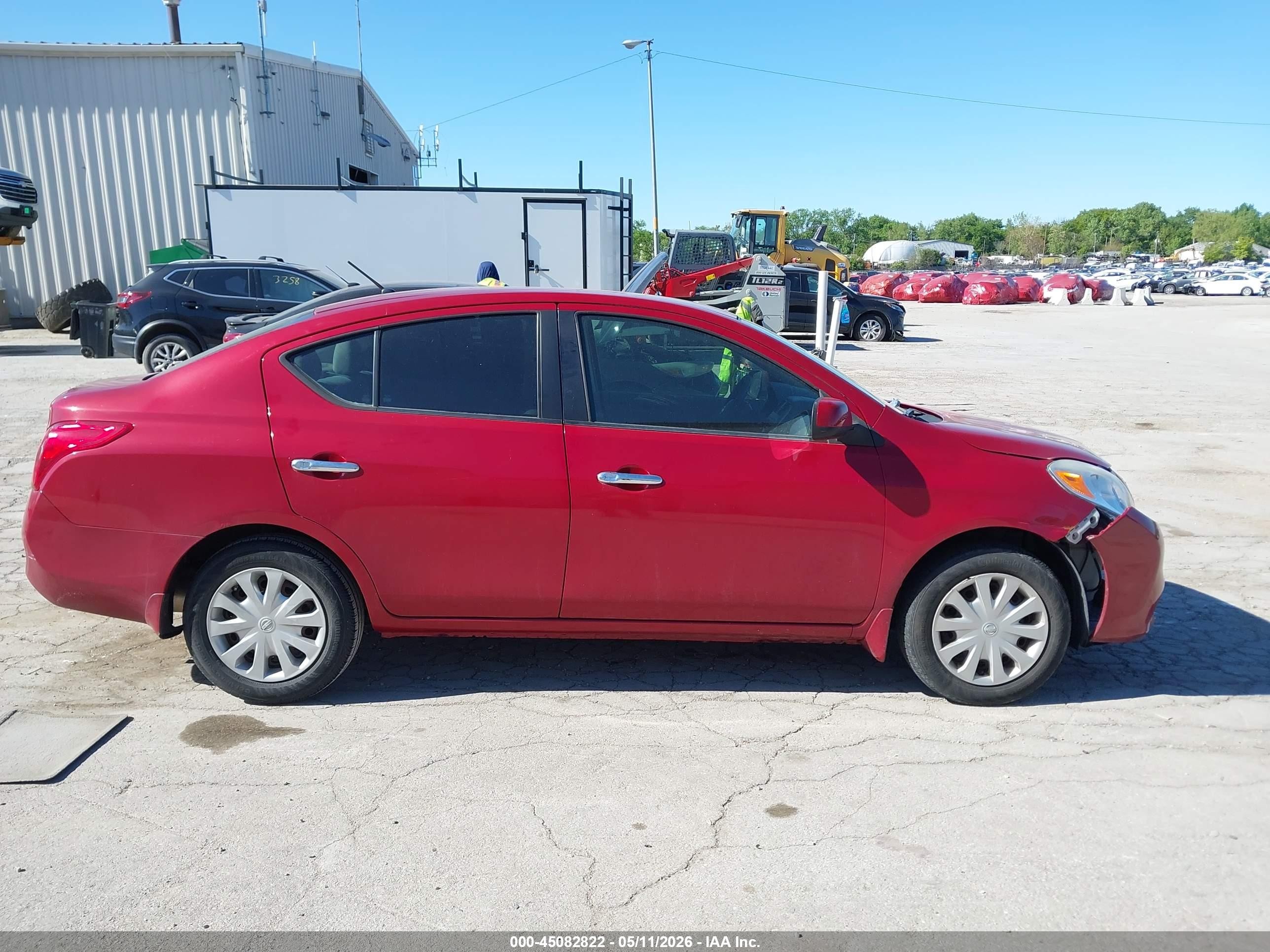 2012 Nissan Versa 1.6 Sv Красный vin: 3N1CN7AP8CL857678