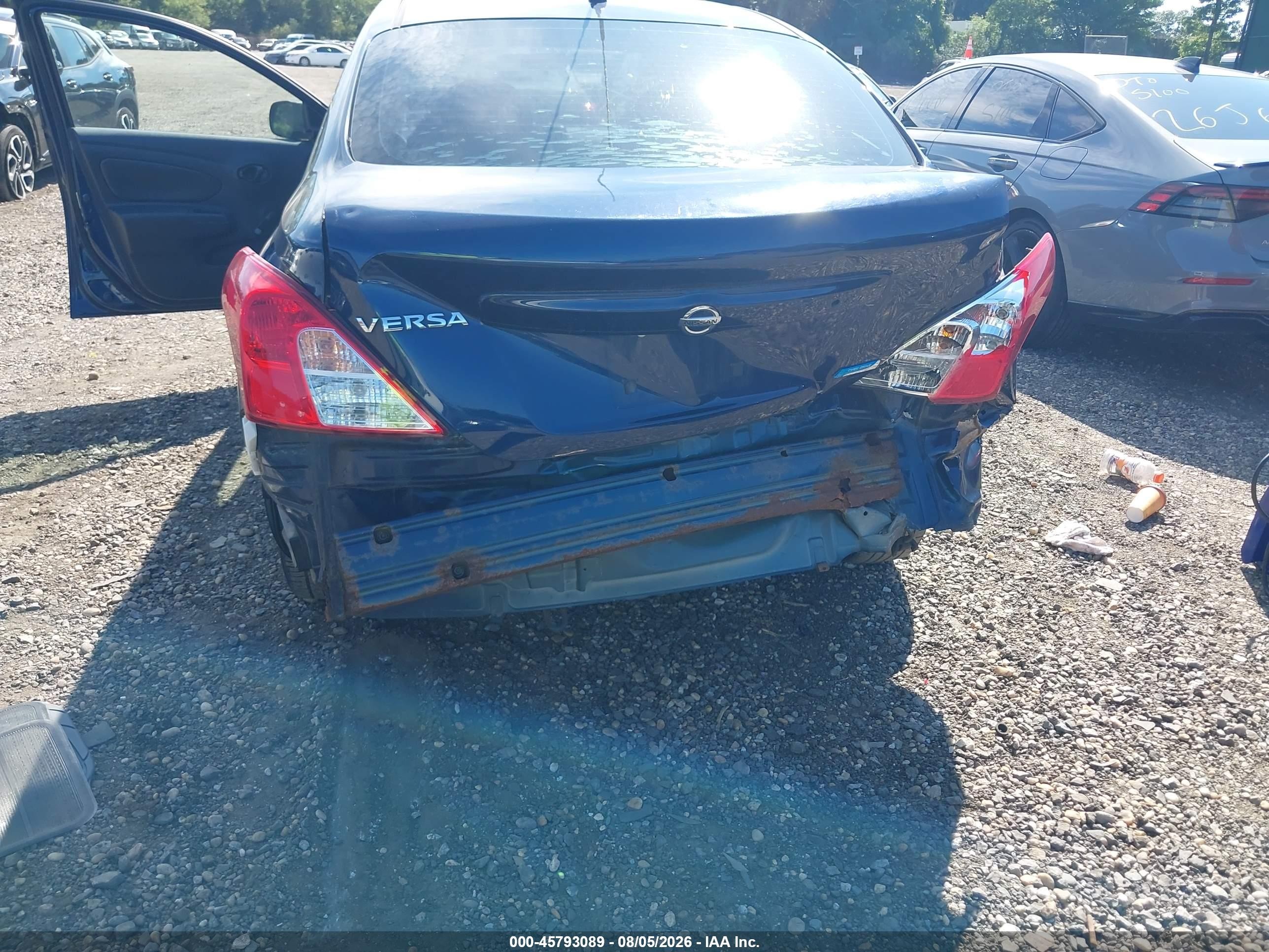 2012 Nissan Versa 1.6 S Blue vin: 3N1CN7AP8CL877560