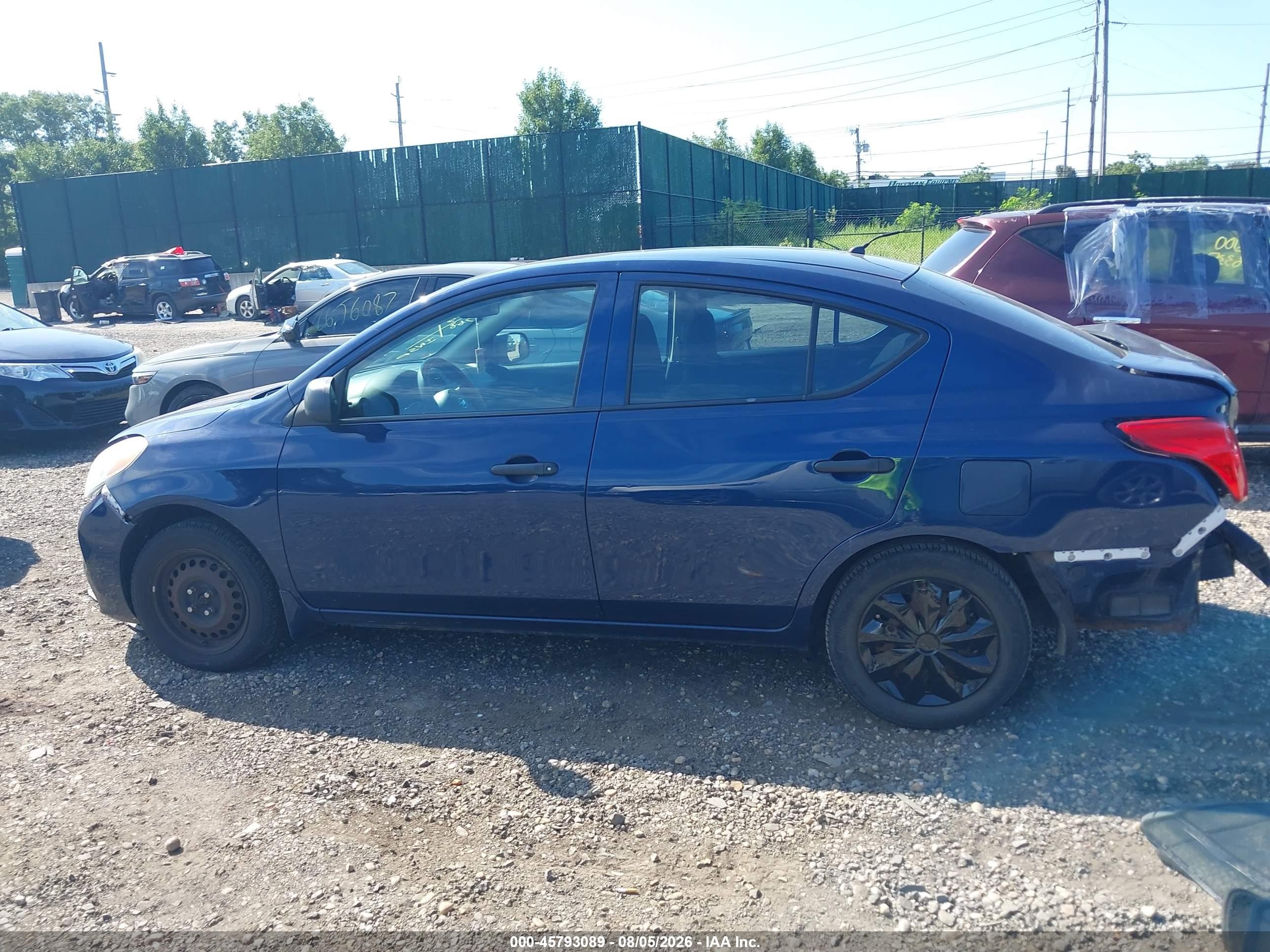 2012 Nissan Versa 1.6 S Blue vin: 3N1CN7AP8CL877560