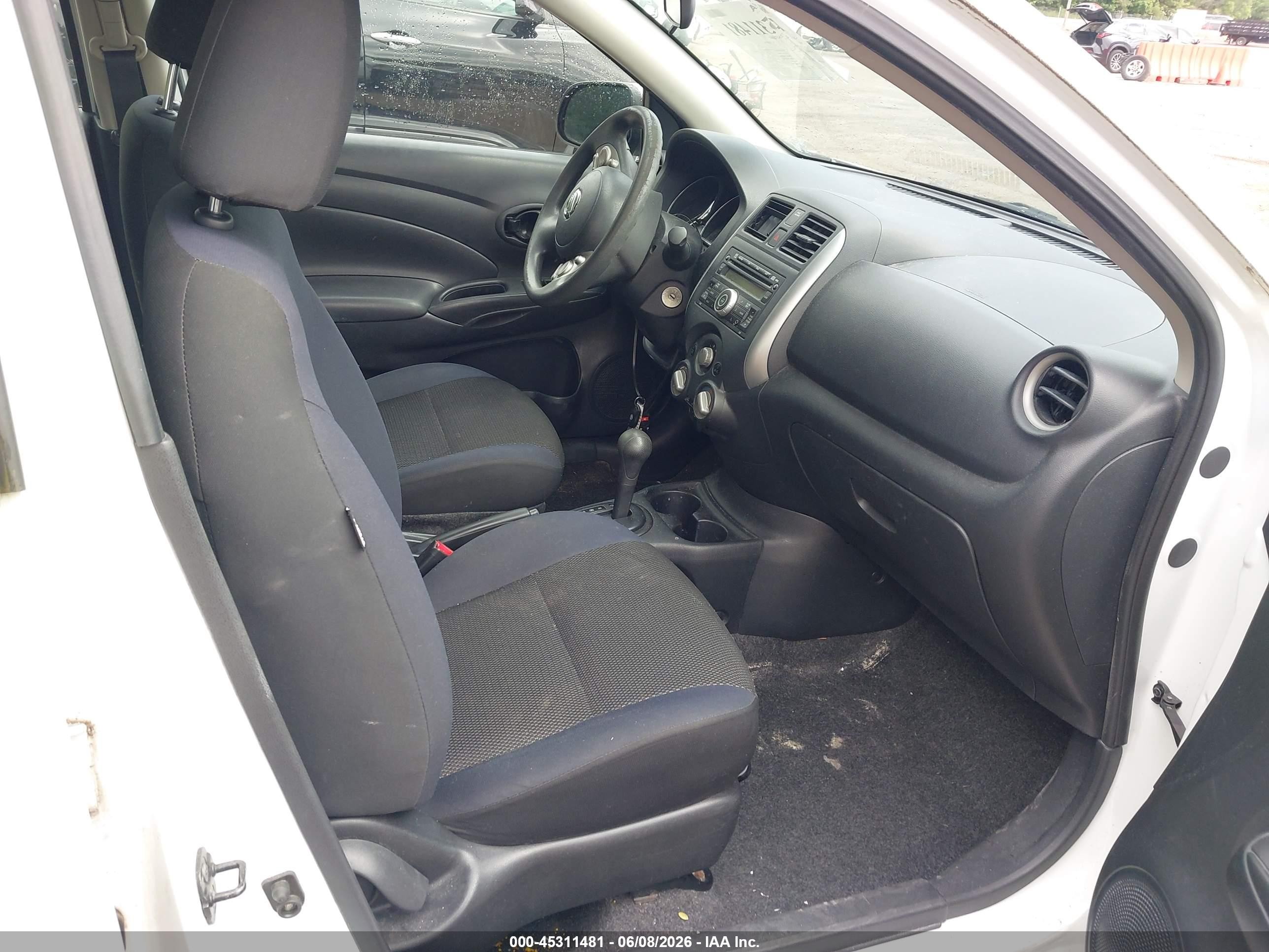 2012 Nissan Versa 1.6 Sv White vin: 3N1CN7AP8CL889207
