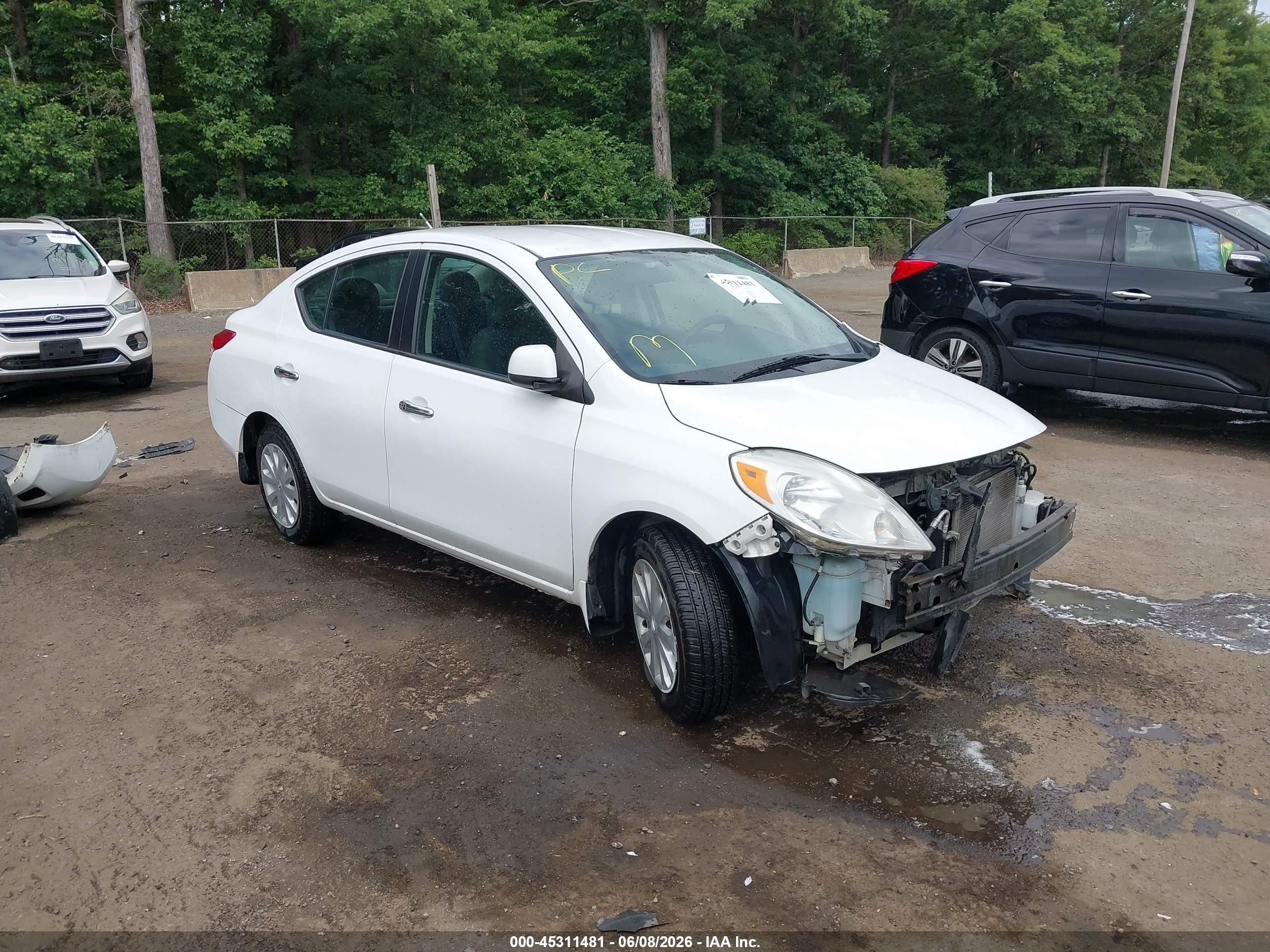 2012 Nissan Versa 1.6 Sv White vin: 3N1CN7AP8CL889207