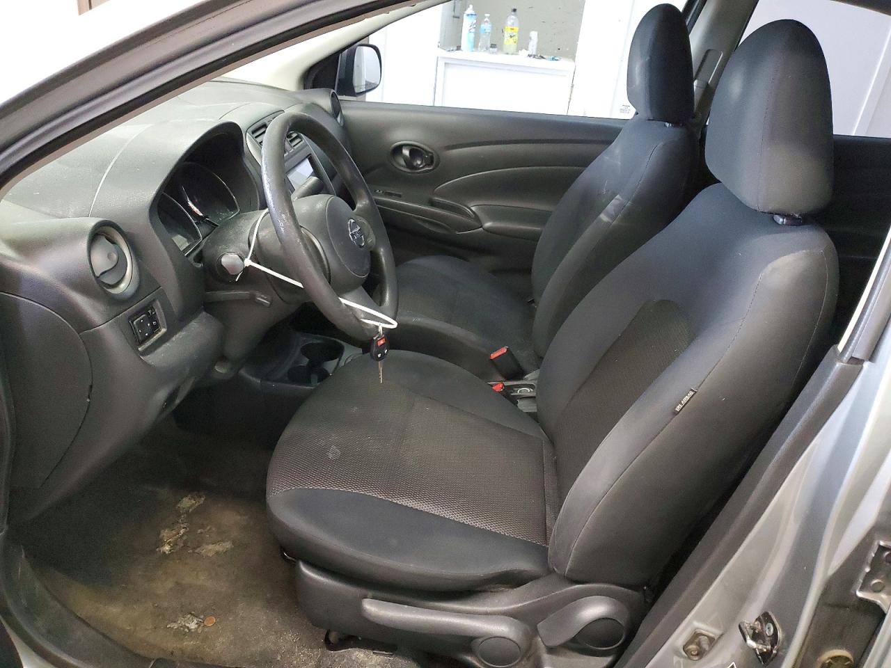 2012 Nissan Versa 1.6 S Серебряный vin: 3N1CN7AP8CL913263