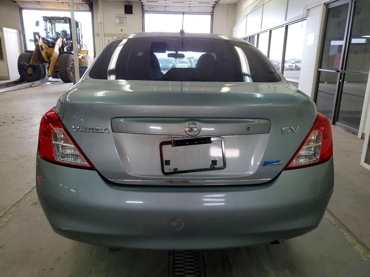 2012 Nissan Versa 1.6 S Серебряный vin: 3N1CN7AP8CL913263