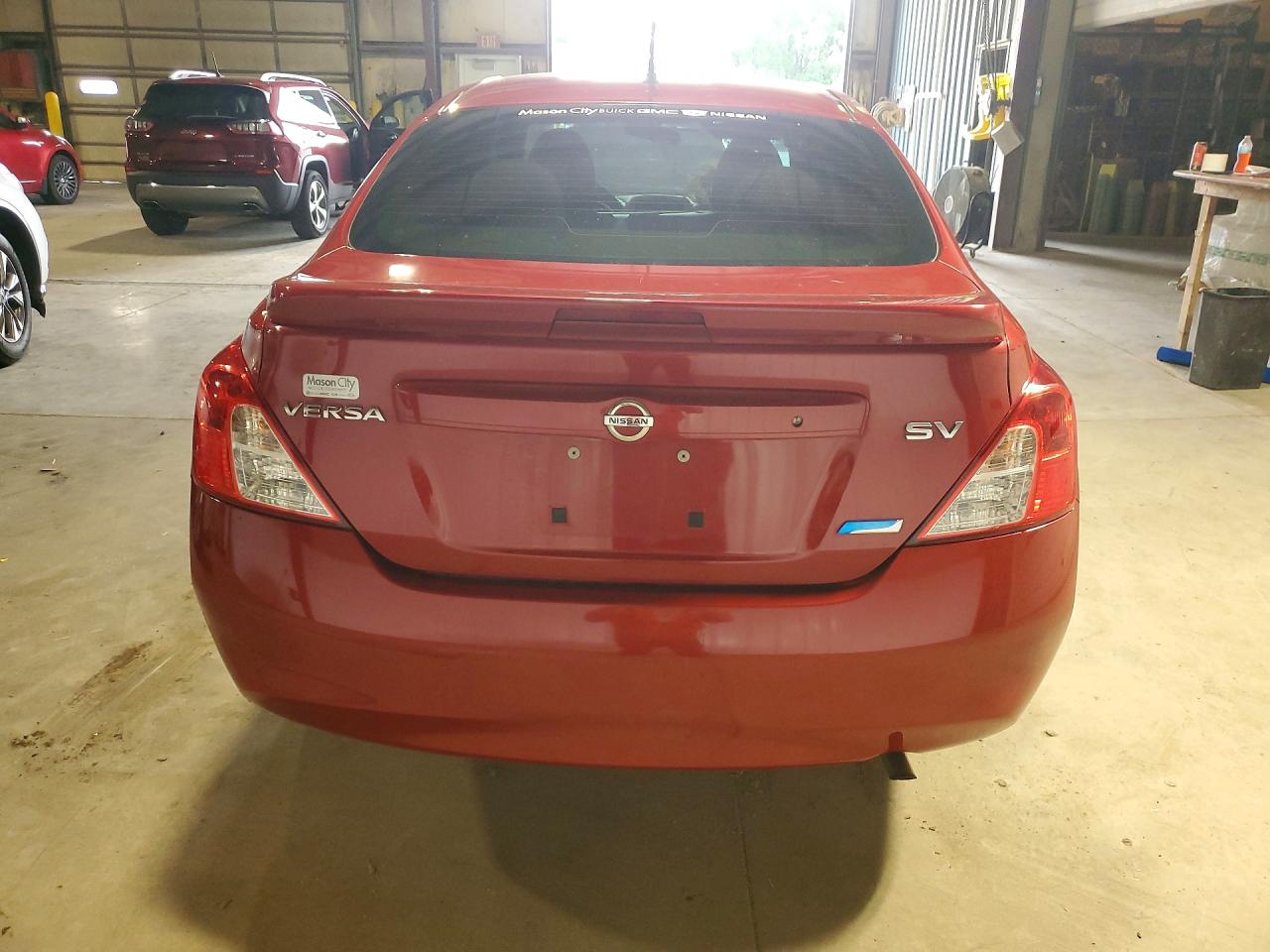 2013 Nissan Versa 1.6 S Red vin: 3N1CN7AP8DL842793