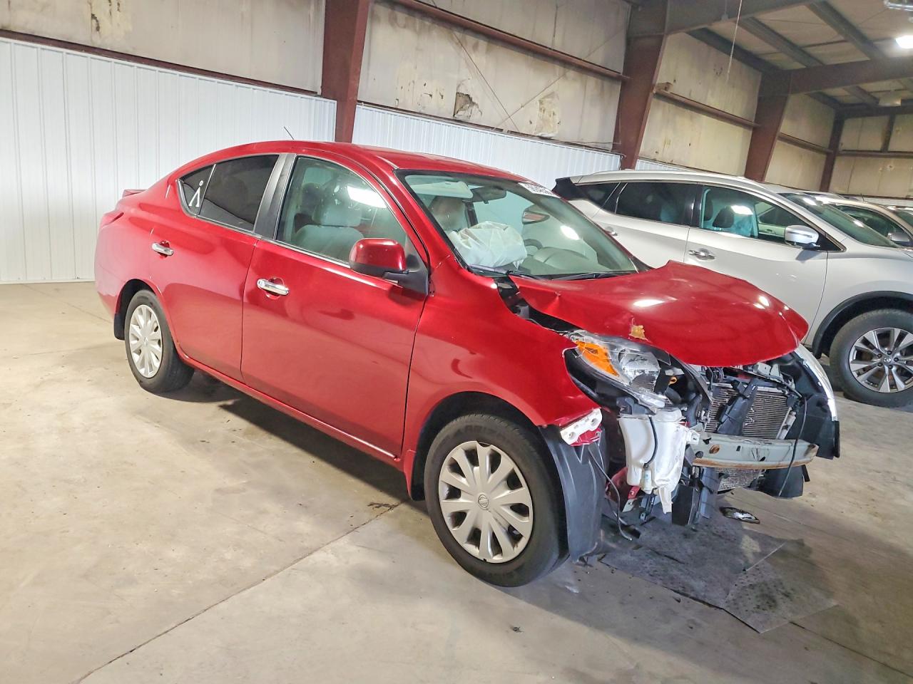 2013 Nissan Versa 1.6 S Red vin: 3N1CN7AP8DL842793