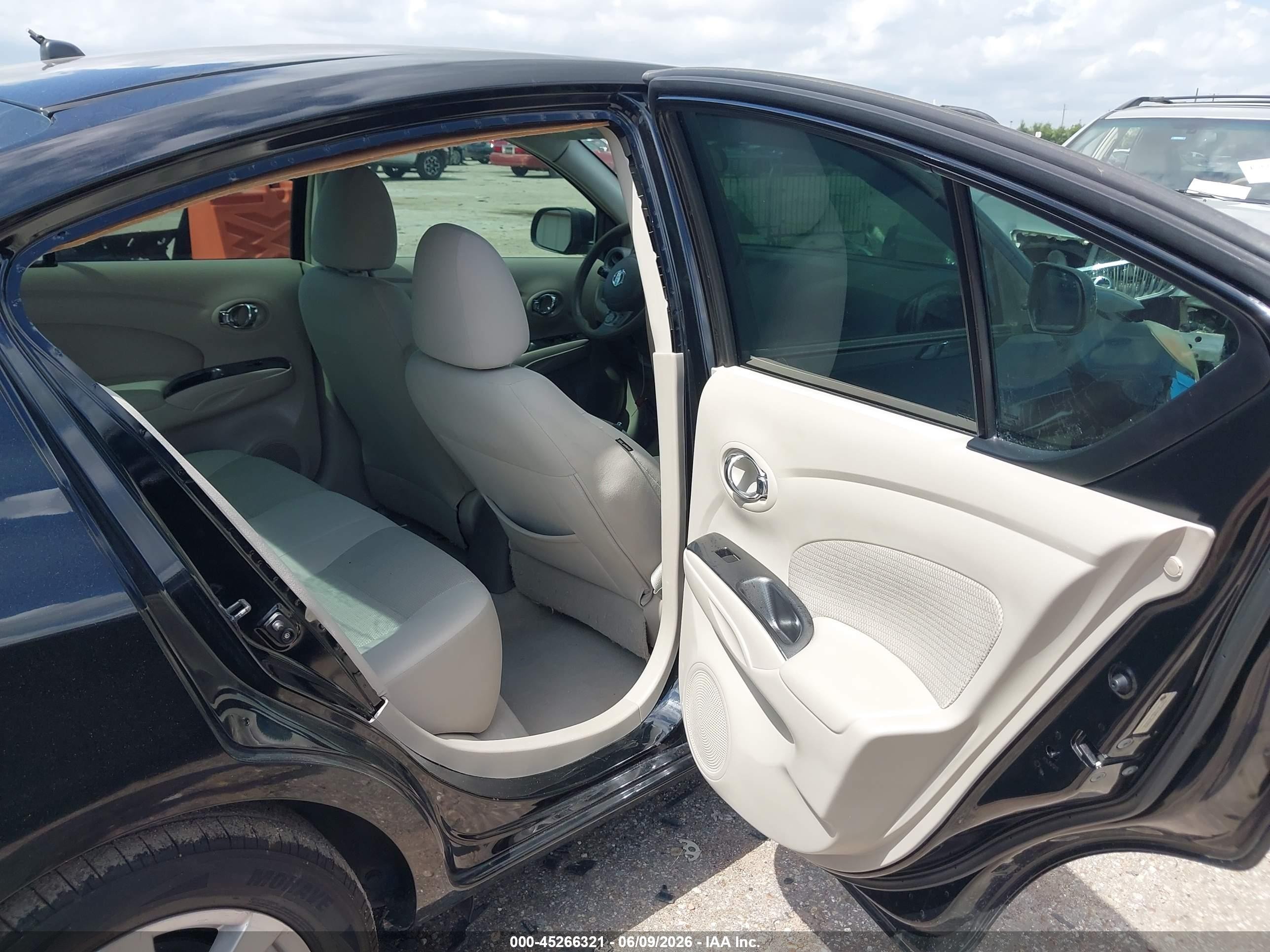 2013 Nissan Versa 1.6 Sl Black vin: 3N1CN7AP8DL856869