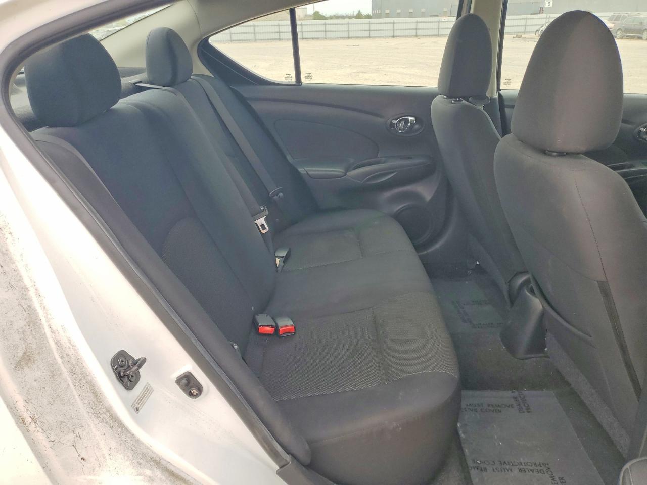 2013 Nissan Versa 1.6 S White vin: 3N1CN7AP8DL871811